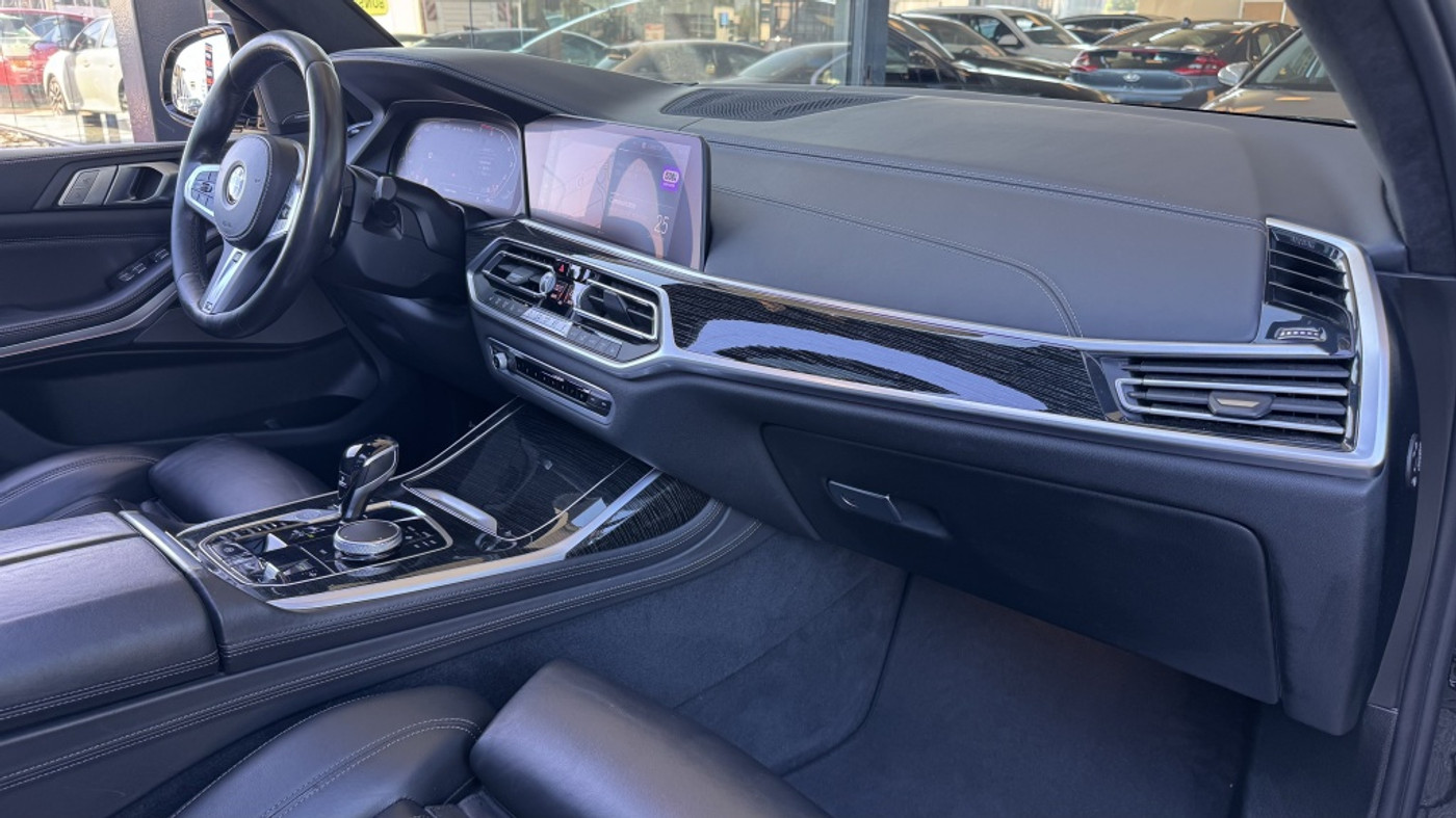 Foto van BMW X7 M50i