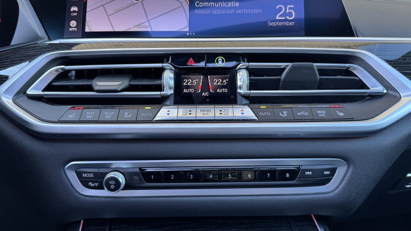 Foto van BMW X7 M50i