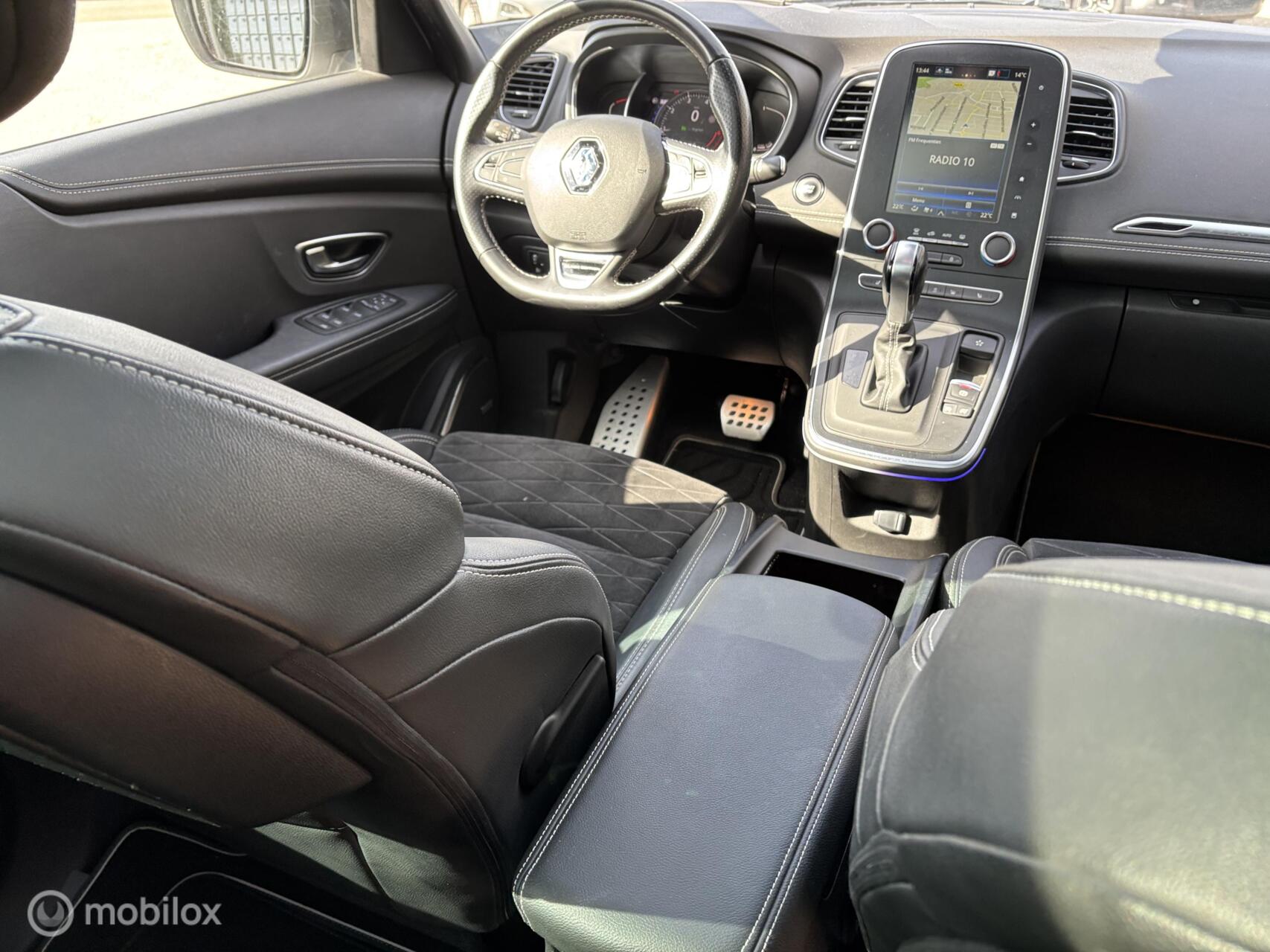Foto van Renault Grand Scenic