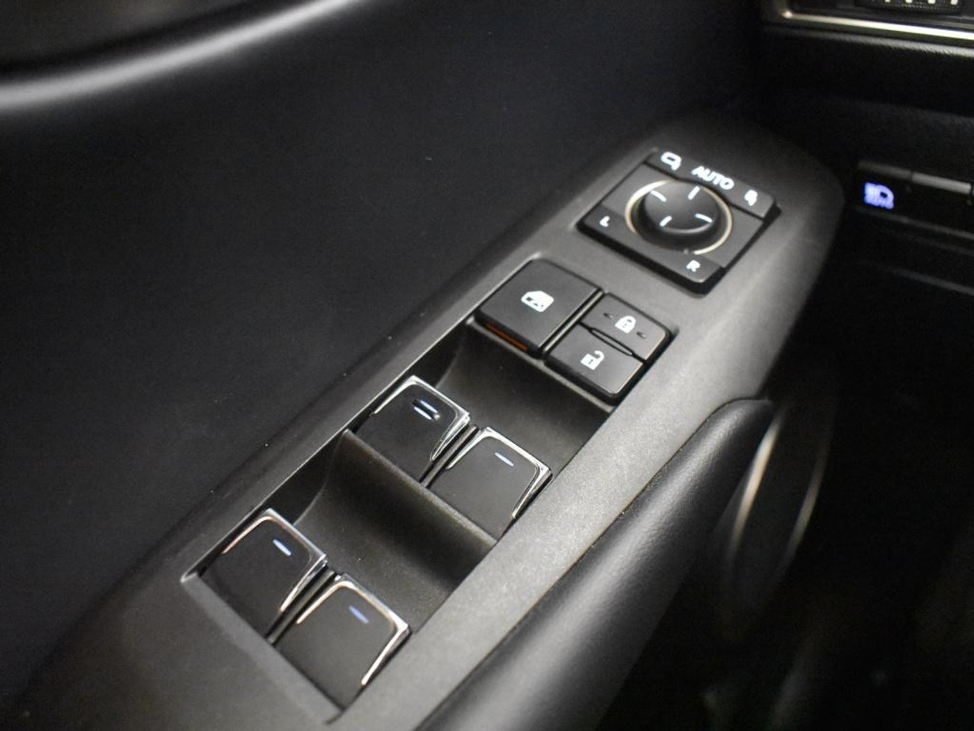 Foto van Lexus NX