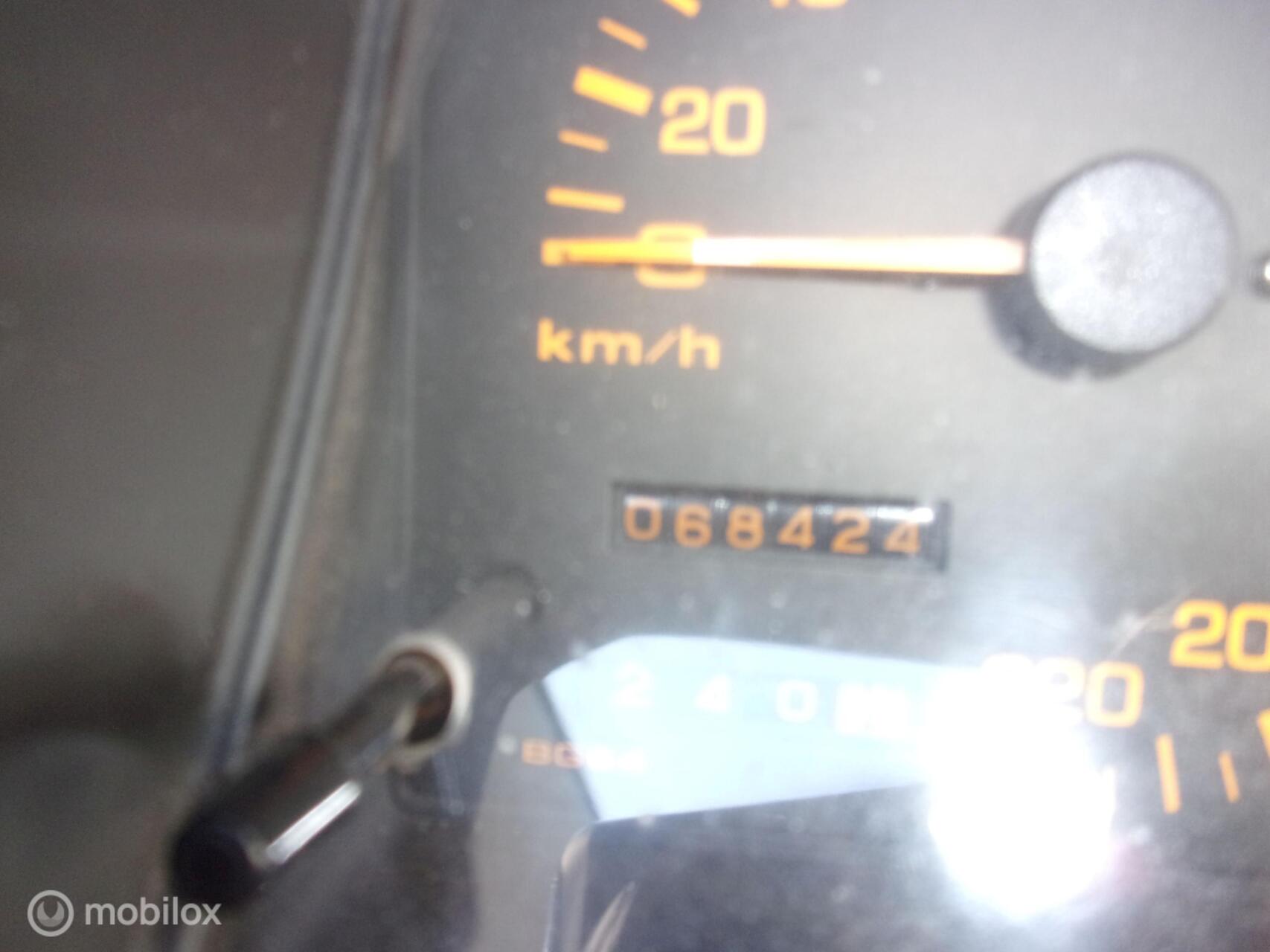 Foto van Mazda 323