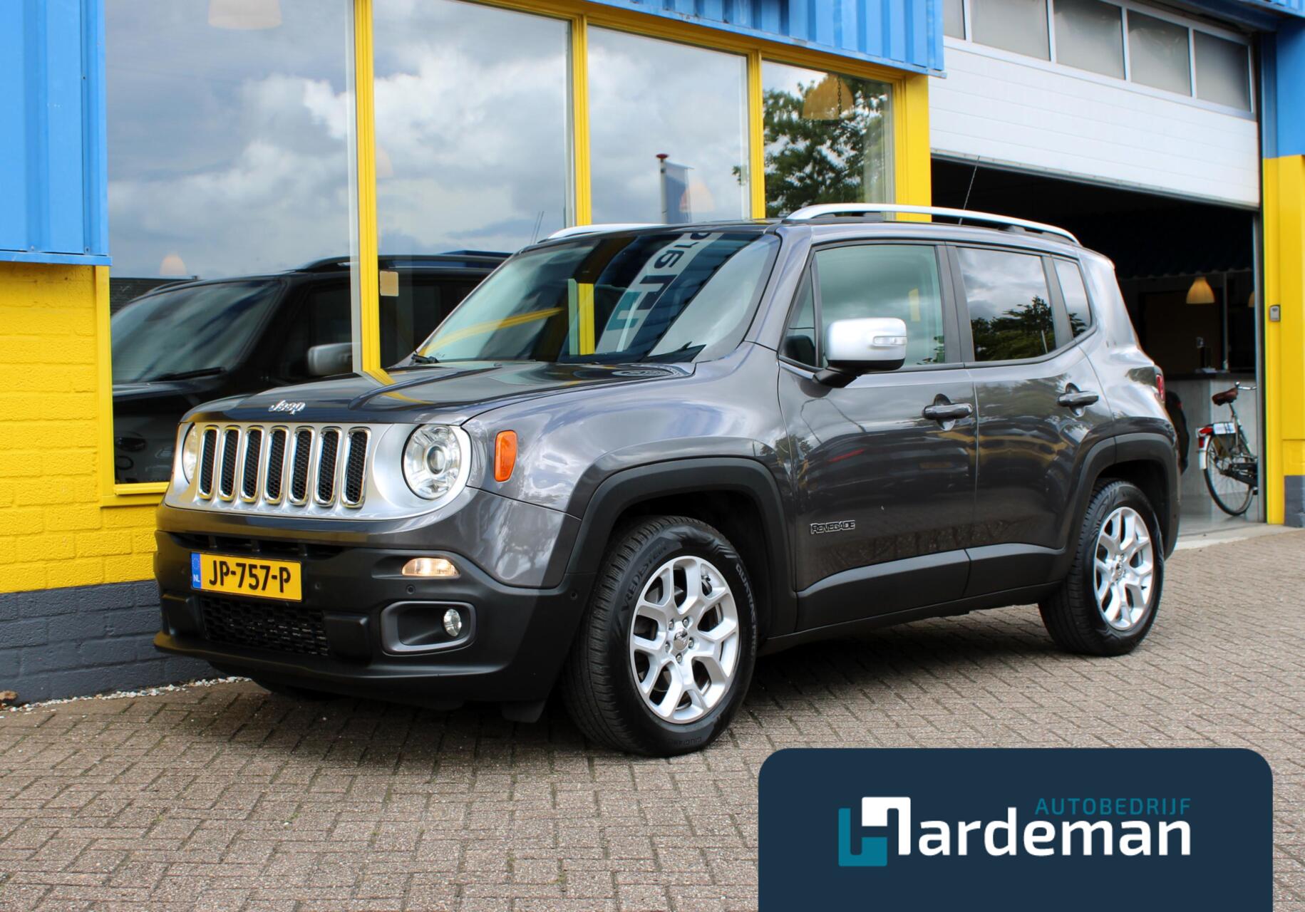 Jeep Renegade 1.4 MultiAir Limited Trekhaak Leder 2016 - voorkant