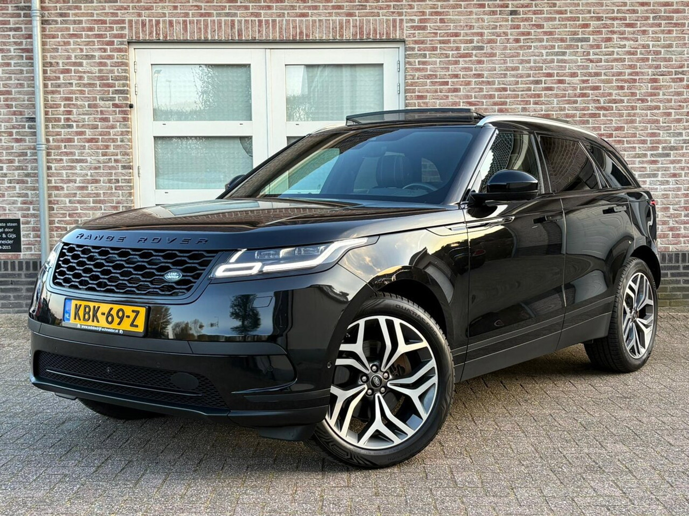 Land Rover Range Rover Velar 3.0 D275 AWD SE Panorama Meridian Dealer O.H 2020 - voorkant