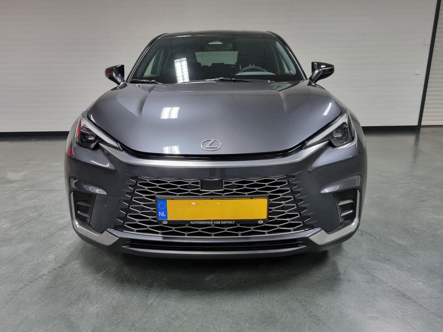 Foto van Lexus LBX