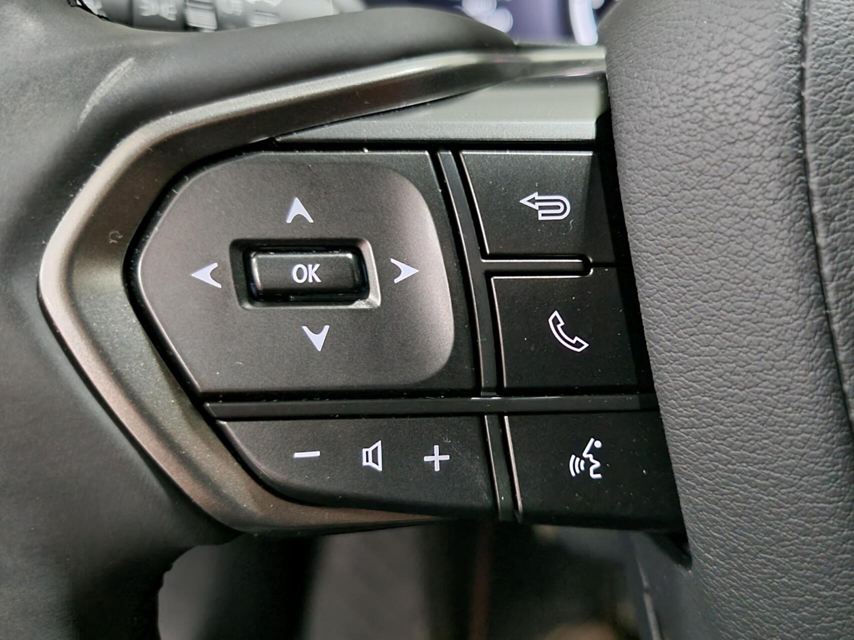Foto van Lexus LBX