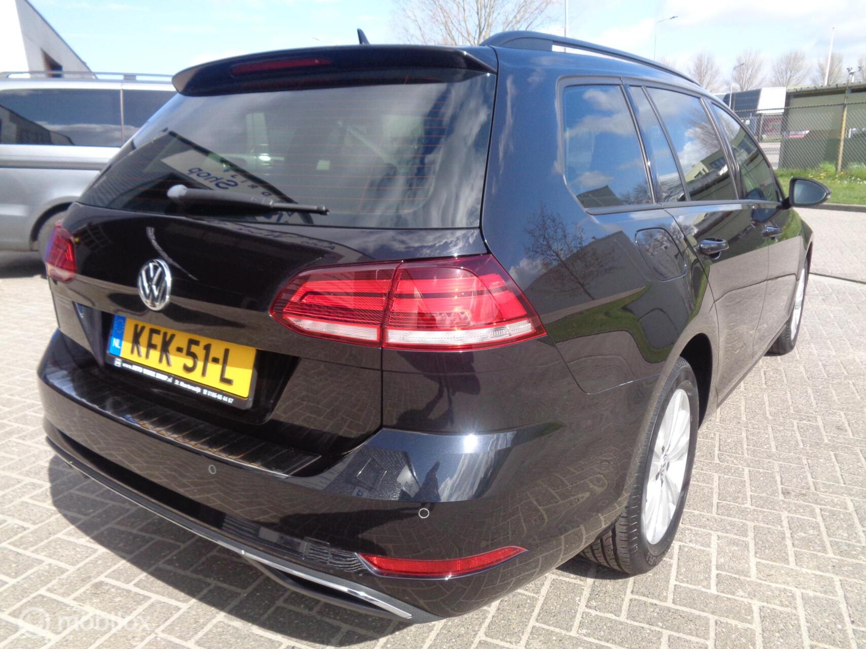 Foto van Volkswagen Golf Variant