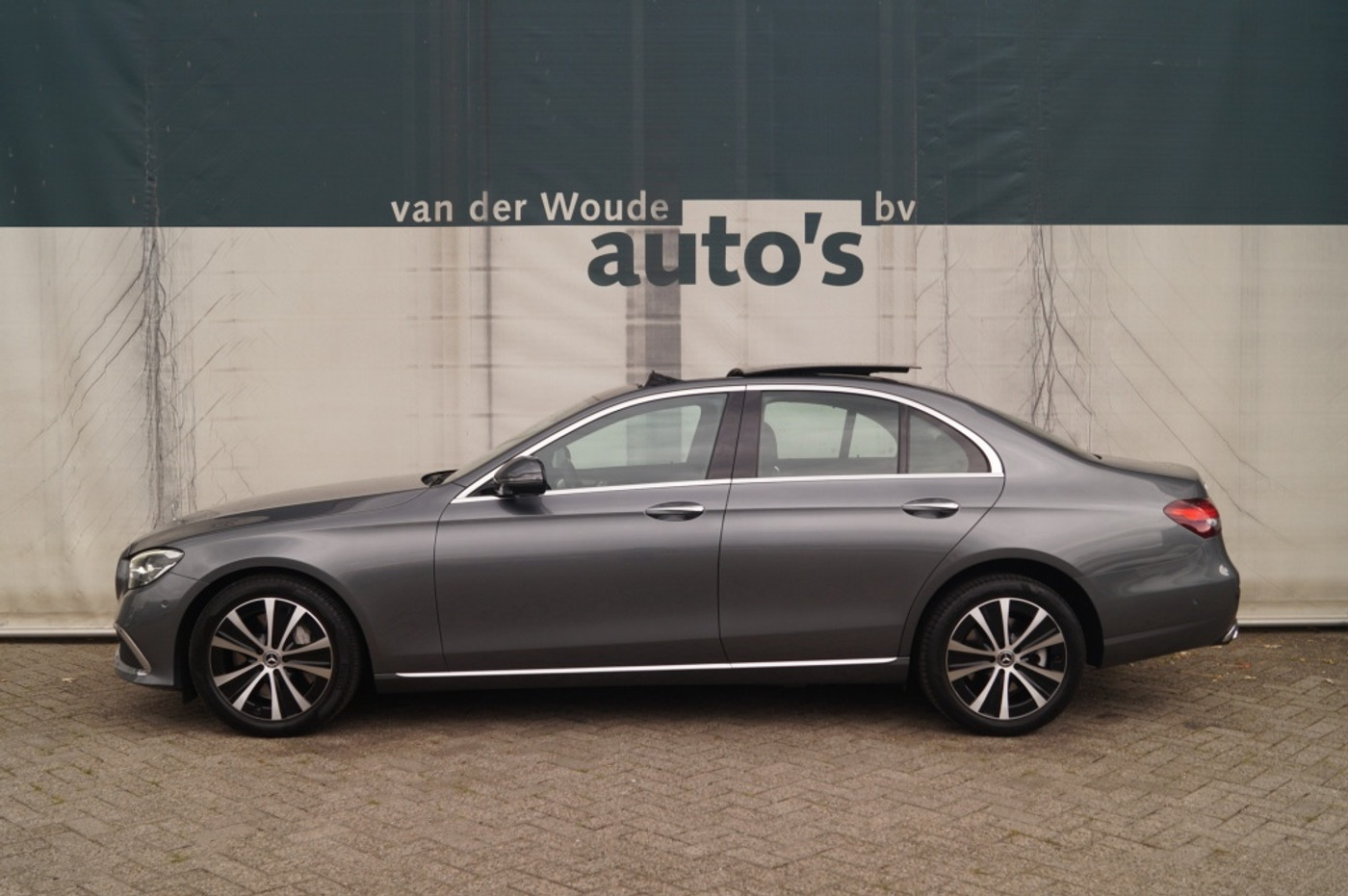 Mercedes-Benz E-klasse 300de PHEV -LEER-PANO-BURMESTER-LUCHTVERING- 2022 - voorkant
