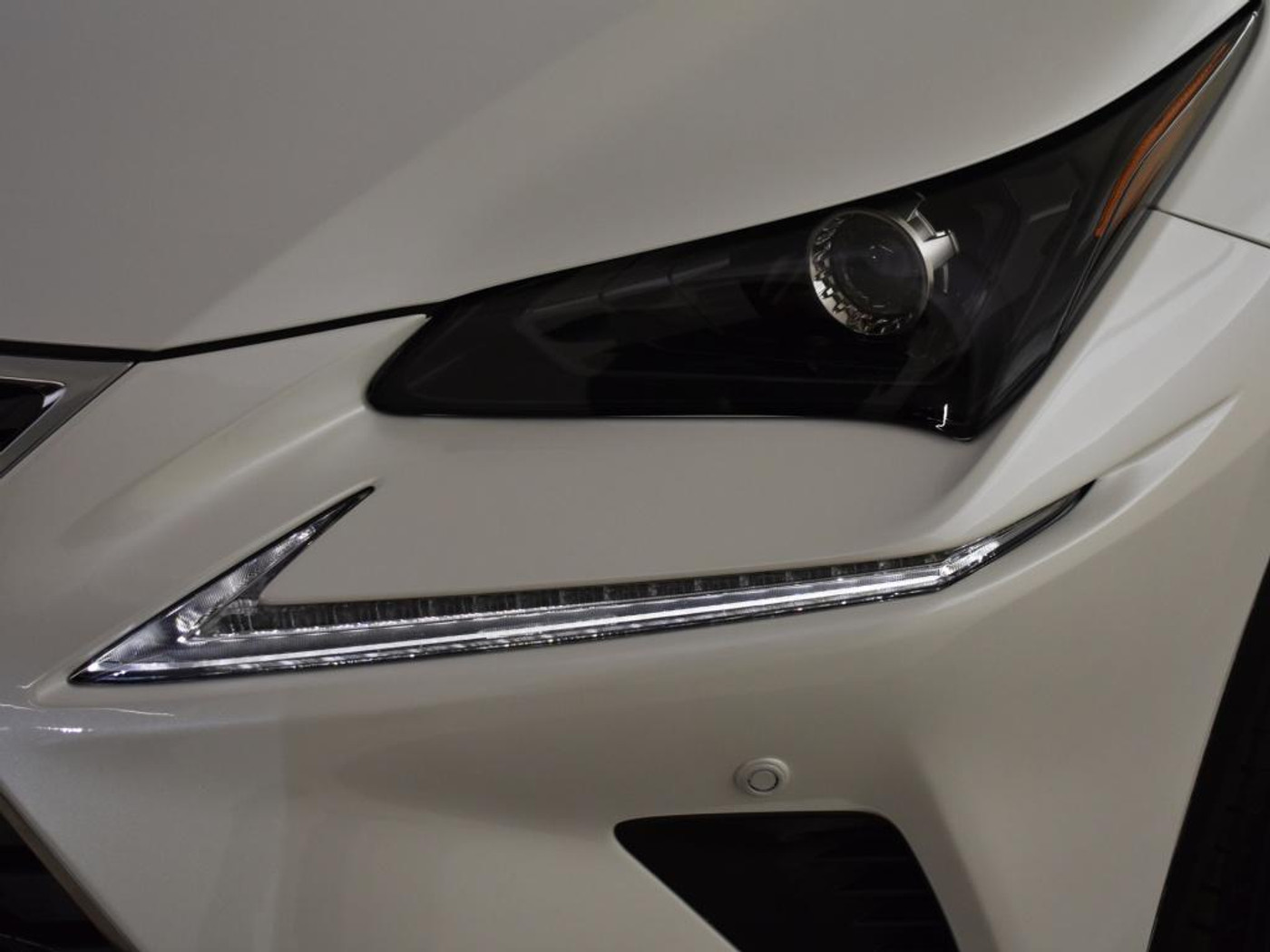 Foto van Lexus NX