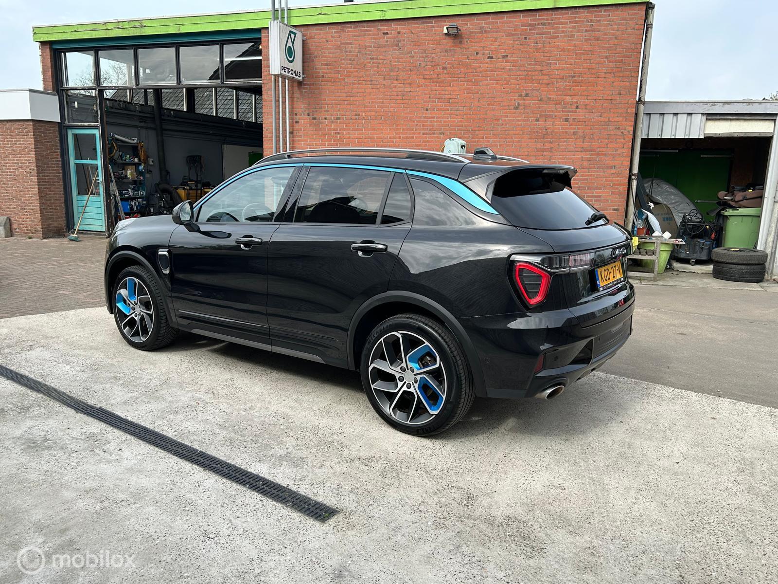 Foto van LYNK & Co 01