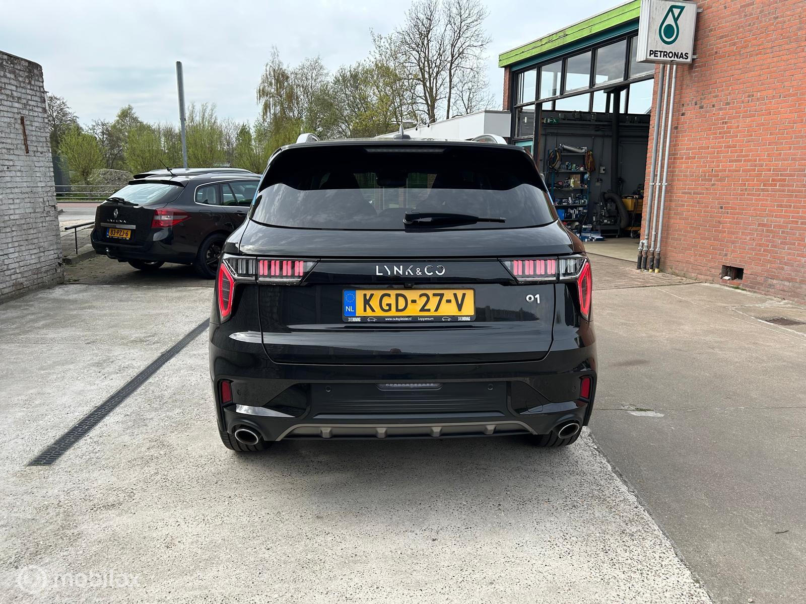Foto van LYNK & Co 01