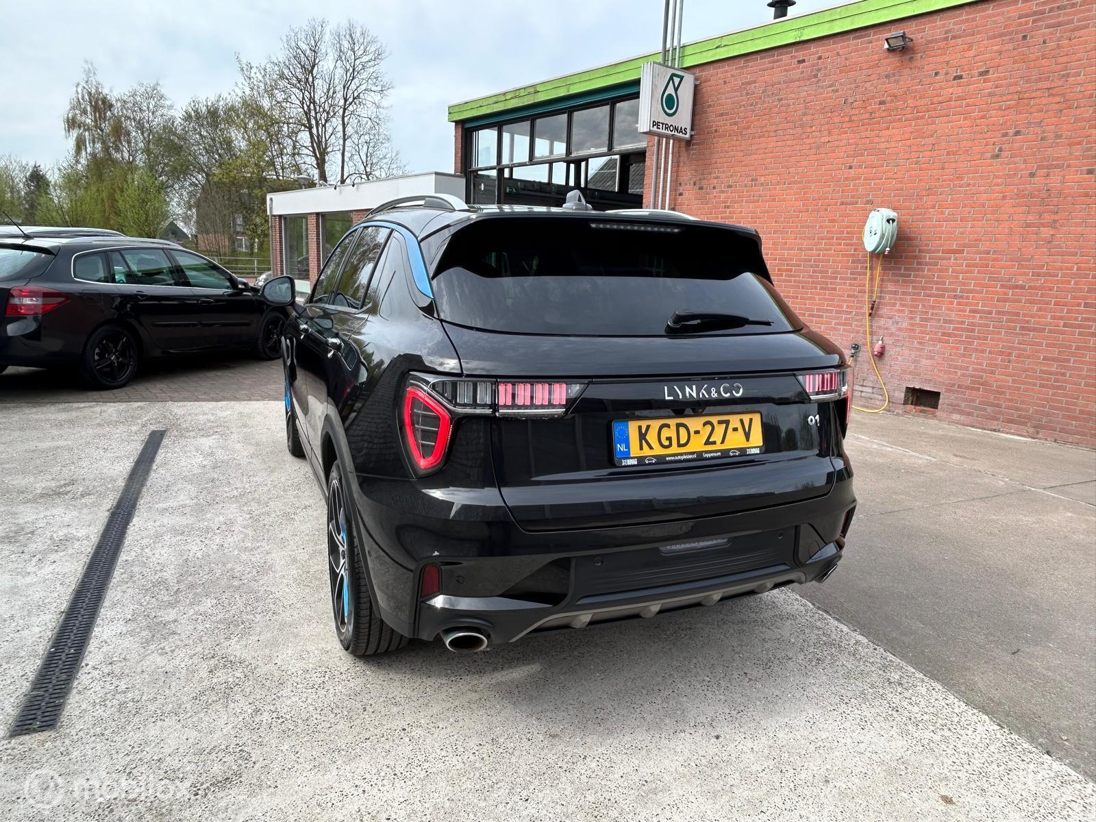 Foto van LYNK & Co 01