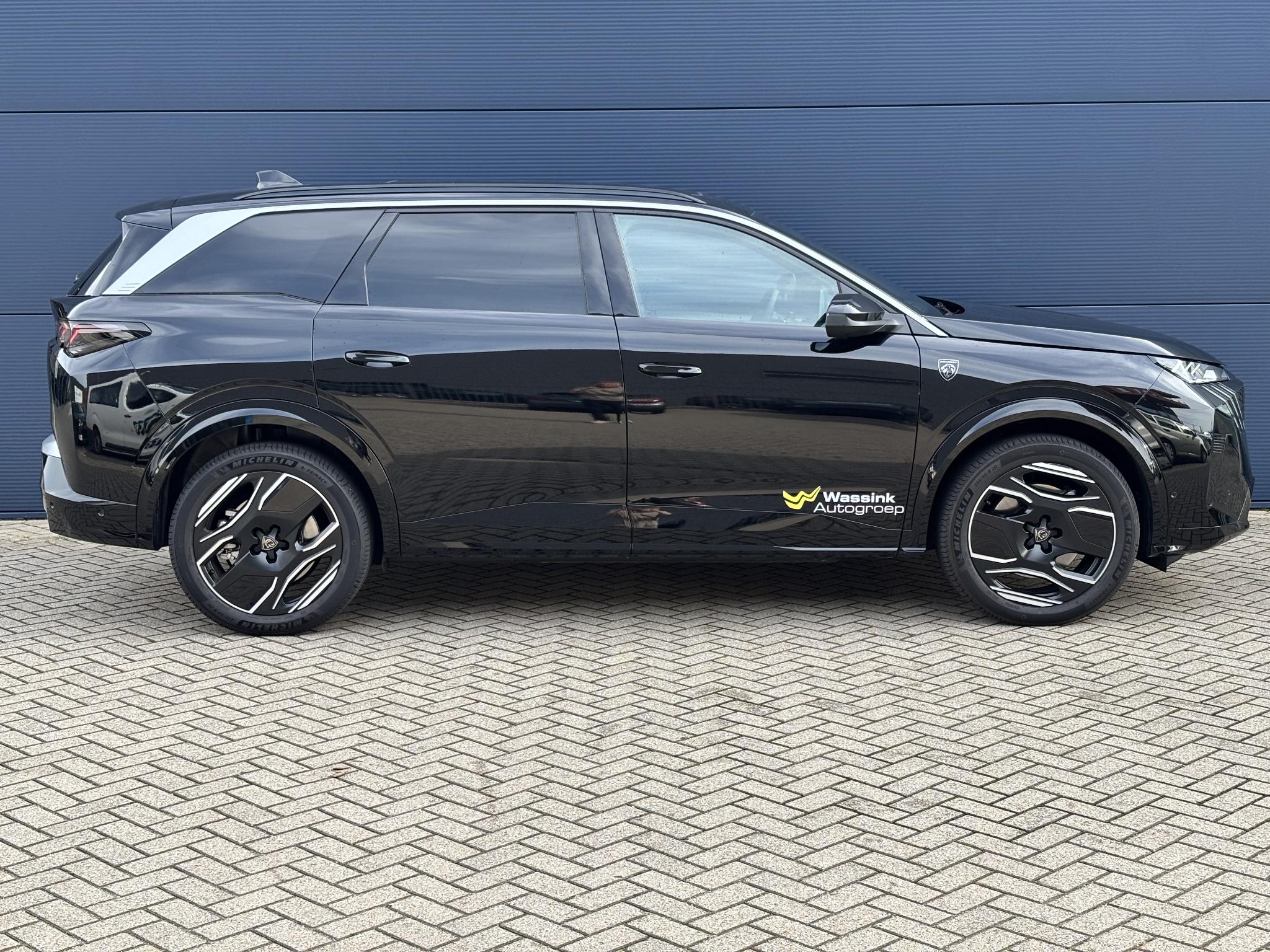 Foto van Peugeot E-5008