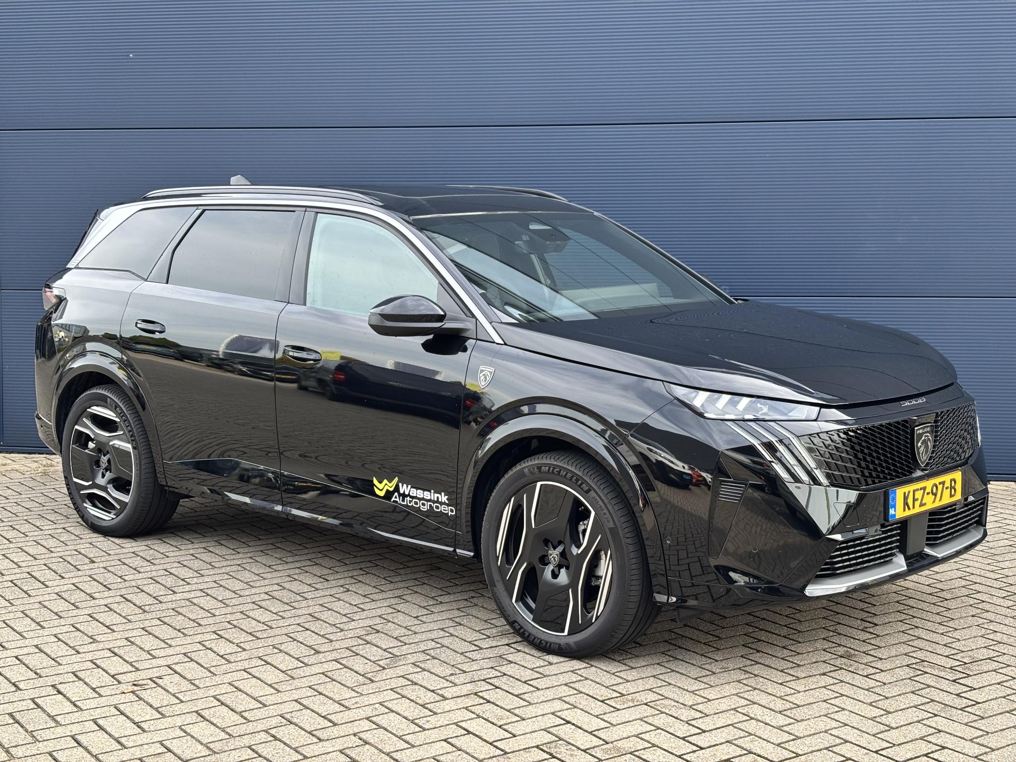 Foto van Peugeot E-5008