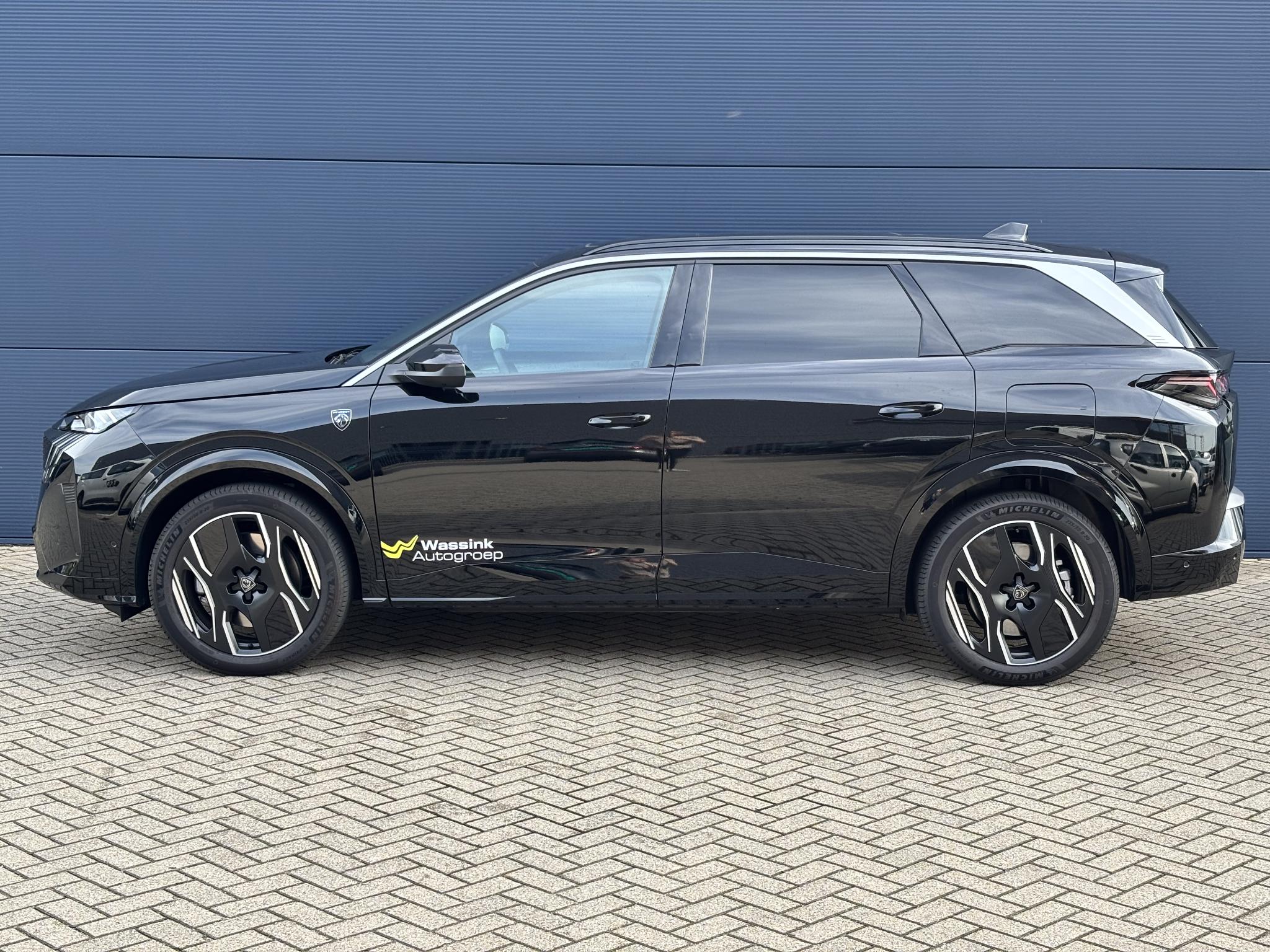 Foto van Peugeot E-5008