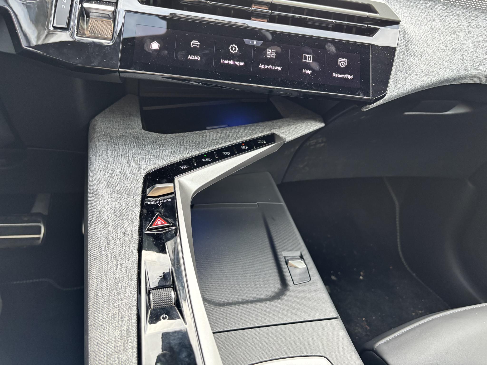 Foto van Peugeot E-5008