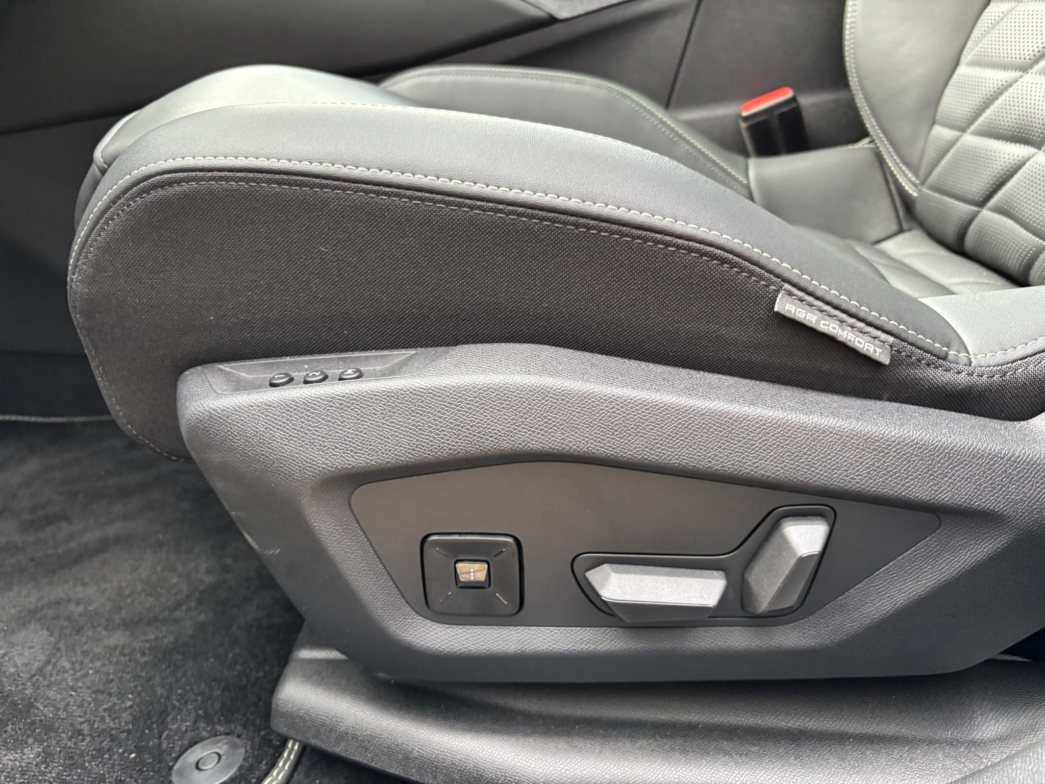 Foto van Peugeot E-5008