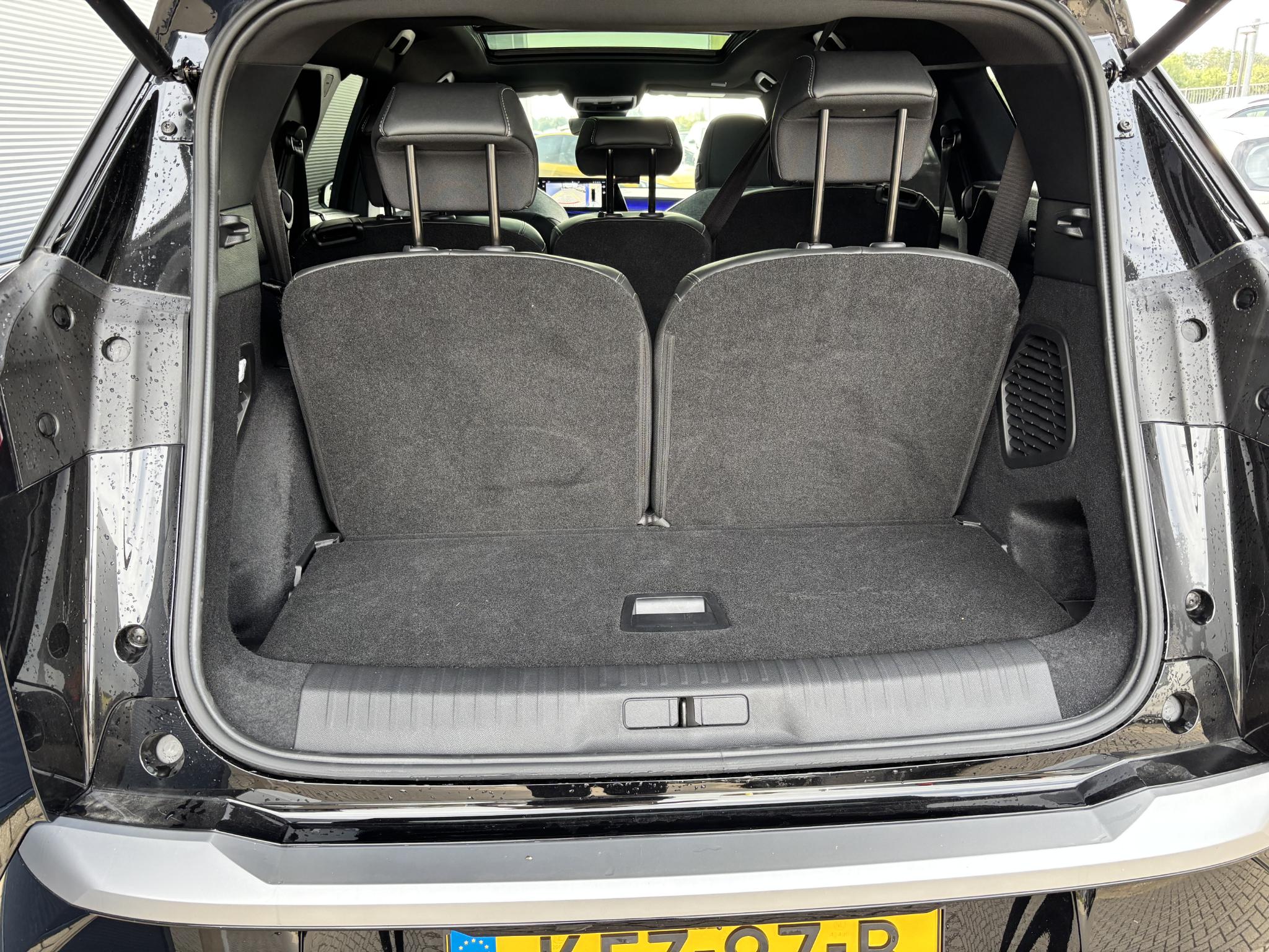 Foto van Peugeot E-5008
