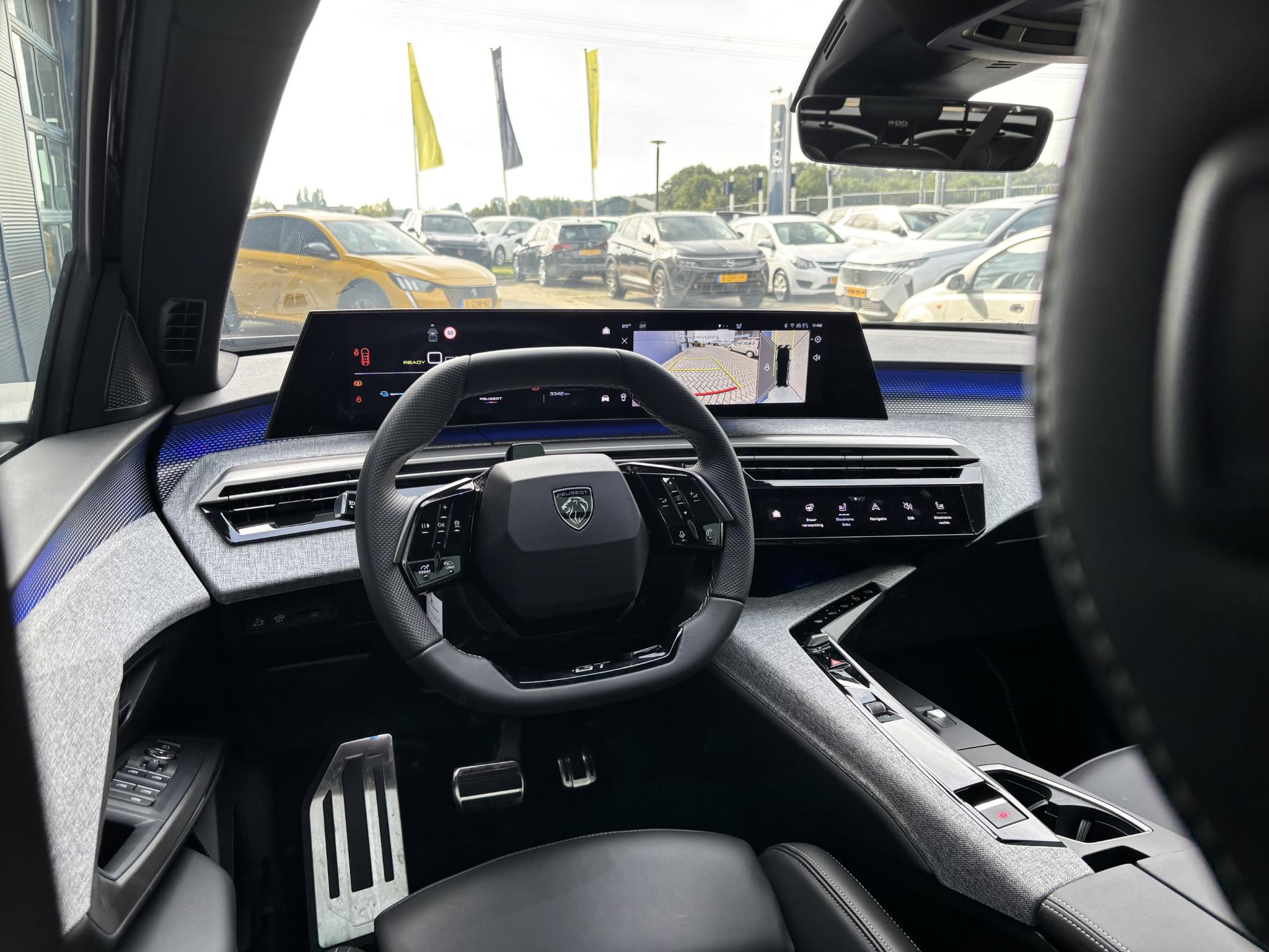 Foto van Peugeot E-5008