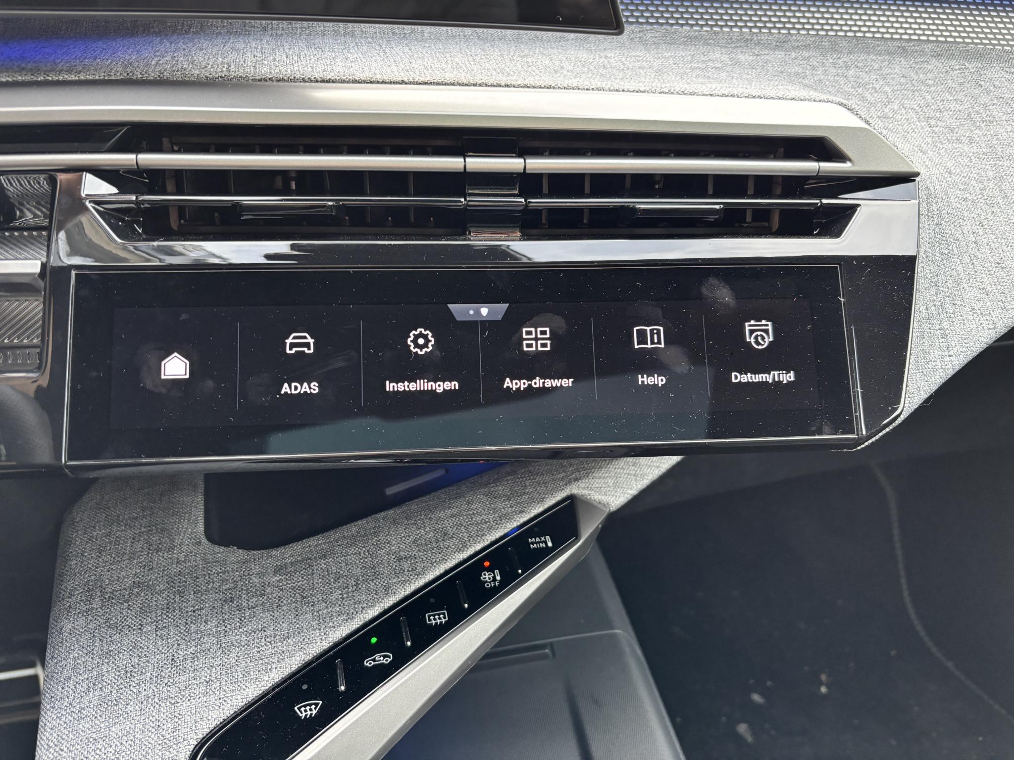 Foto van Peugeot E-5008