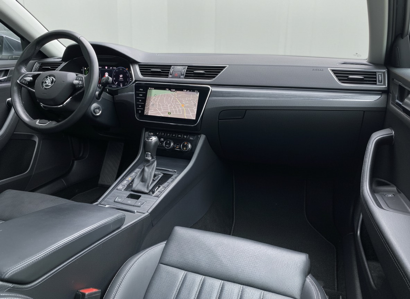 Foto van Škoda Superb Combi