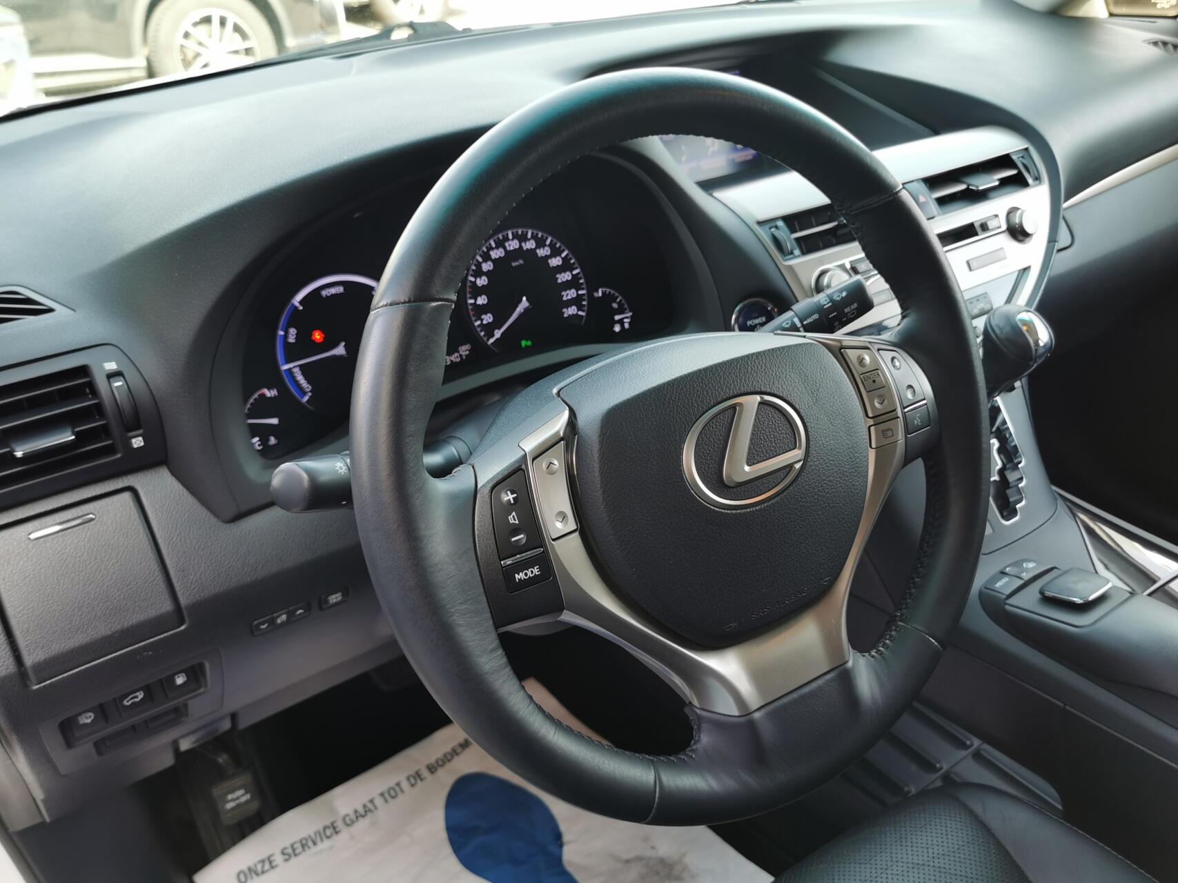 Foto van Lexus RX