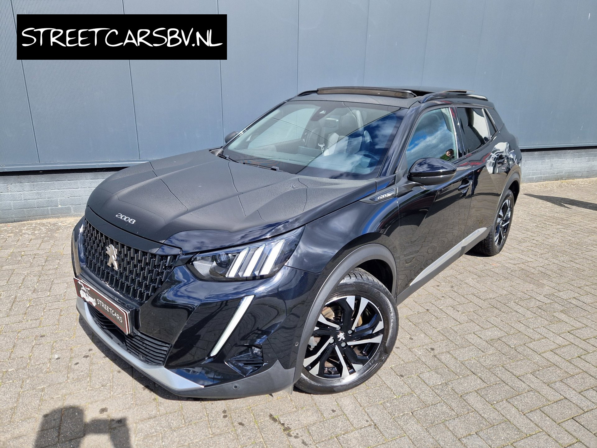 Peugeot 2008 1.5 BlueHDi AUT GT Line 130PK /I cockpit /Pano 2020 - voorkant