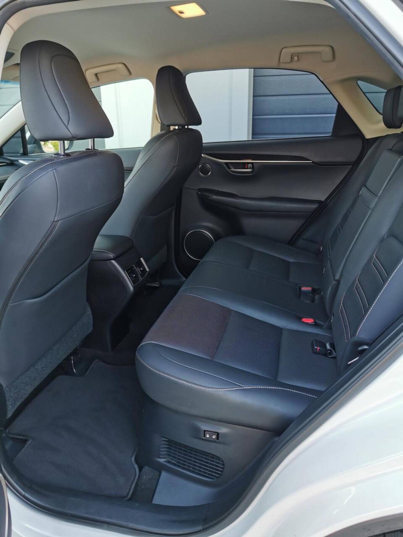 Foto van Lexus NX