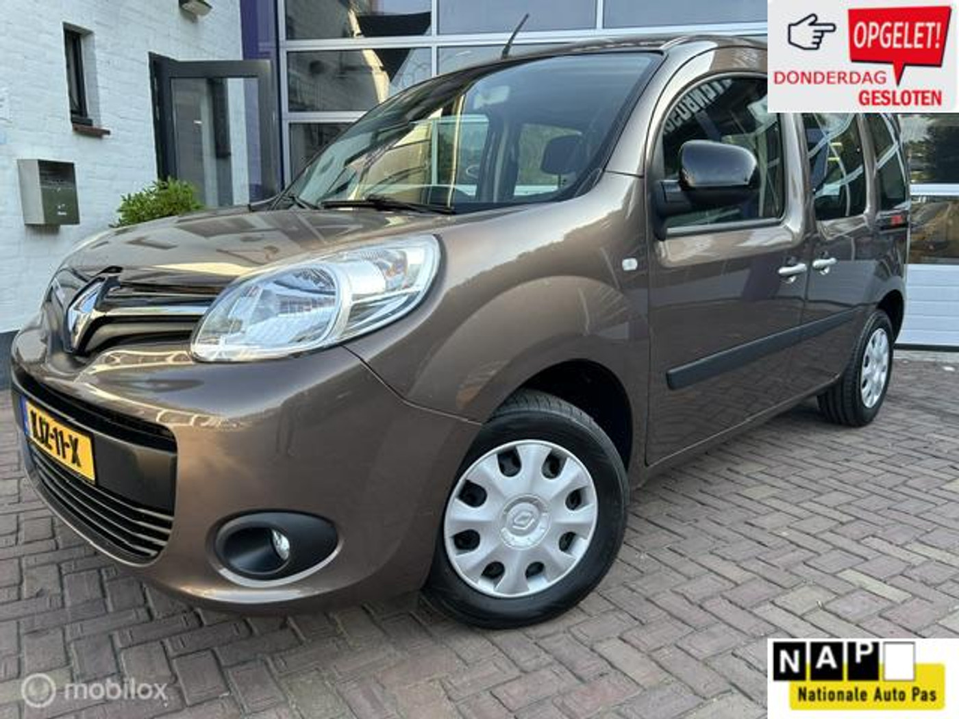 Renault Kangoo Family 1.2 TCe Expression Start&Stop * AIRCO 2017 - voorkant