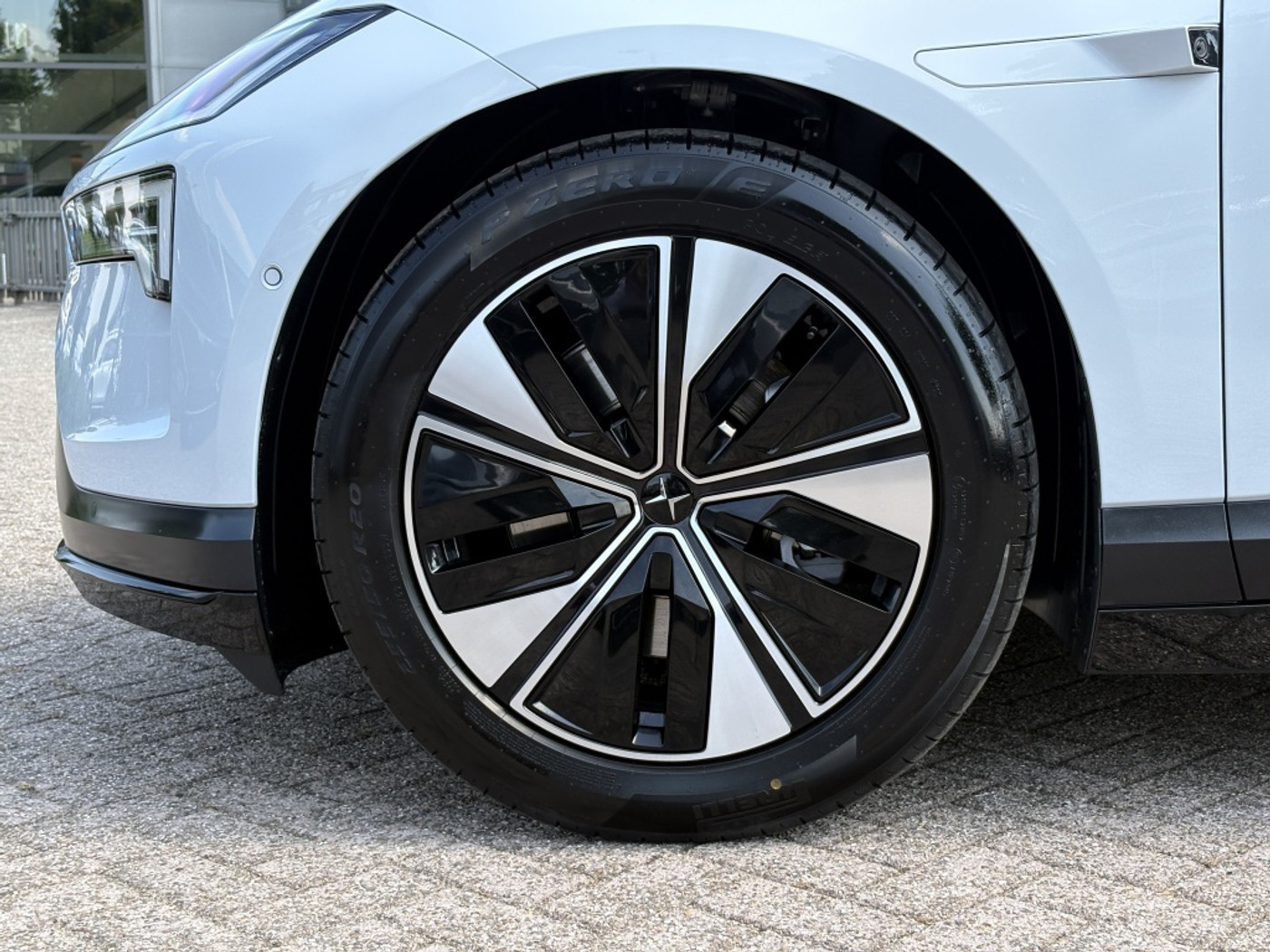 Foto van Polestar 4