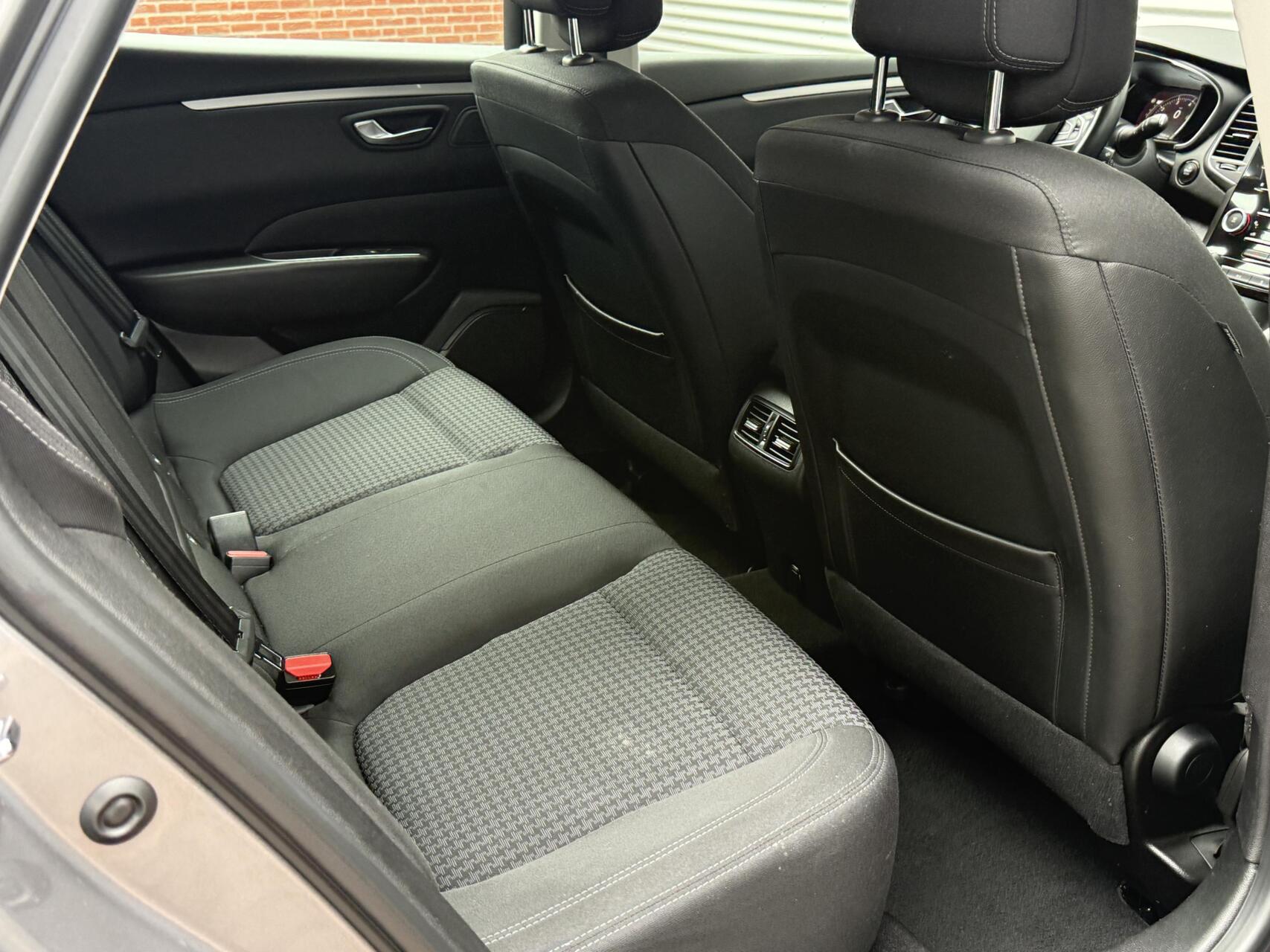 Foto van Renault Talisman Estate