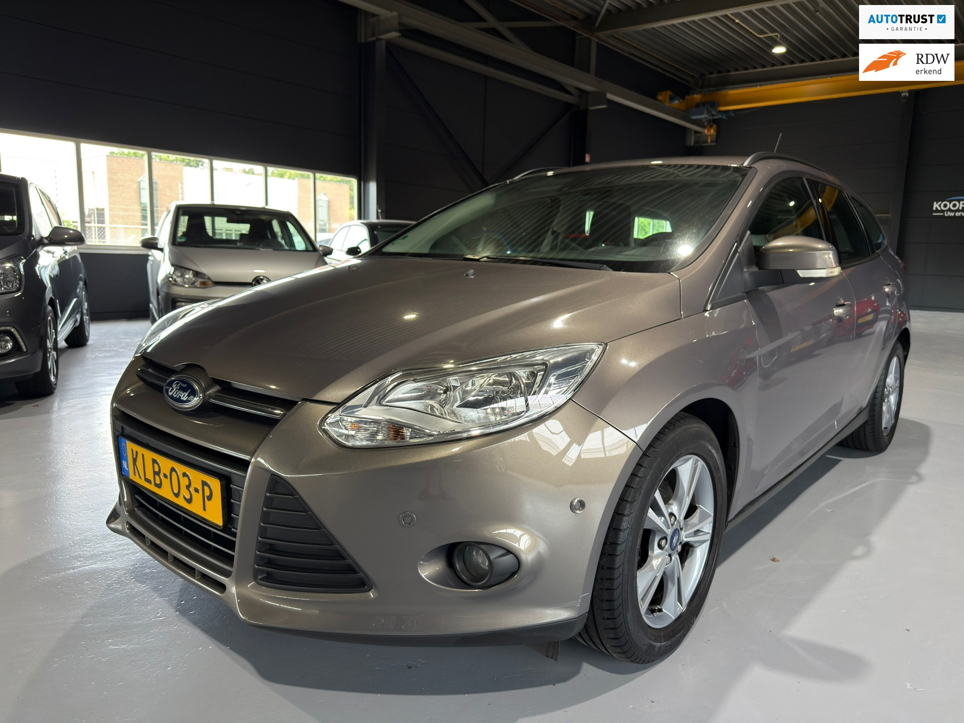 Ford Focus Wagon 1.0 EcoBoost Trend Stoelverwarming |APK|PDC 2014 - voorkant