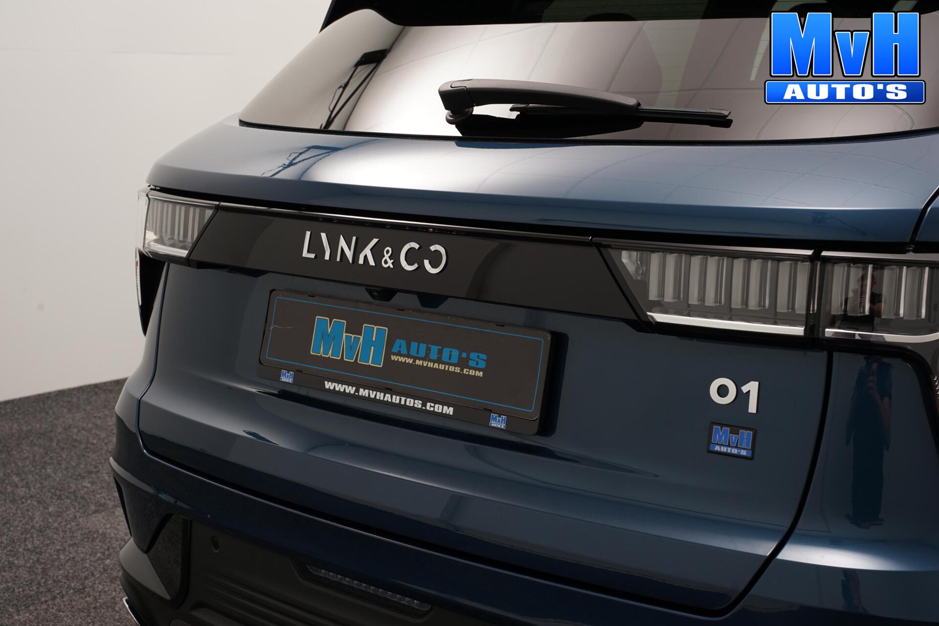 Foto van LYNK & Co 01