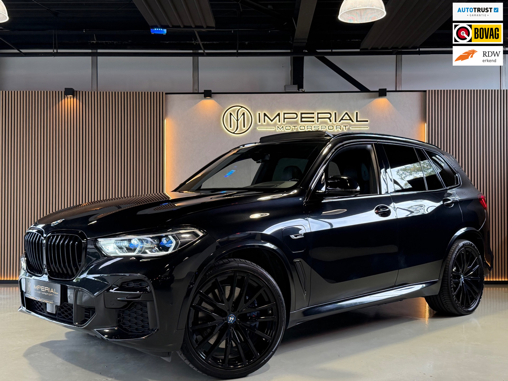 BMW X5 45e xDrive  M-Sport Pano|HuD|Trekhaak|Laser|Luchtvering 2022 - voorkant
