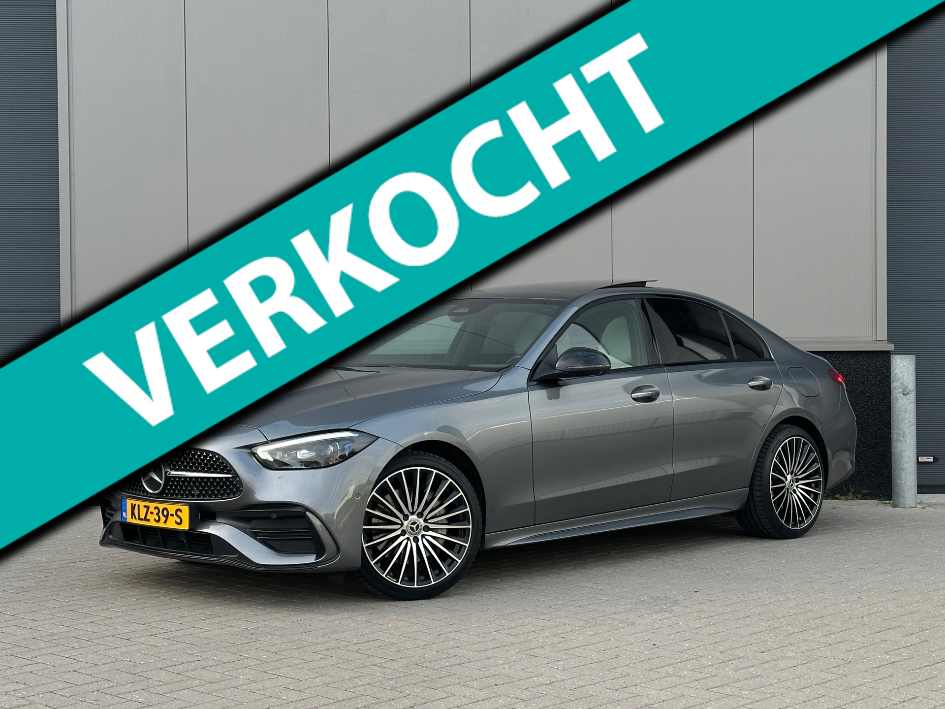 Mercedes-Benz C-klasse 300 e AMG Line |PANO|MEMORY|360|KEYLE 2022 - voorkant