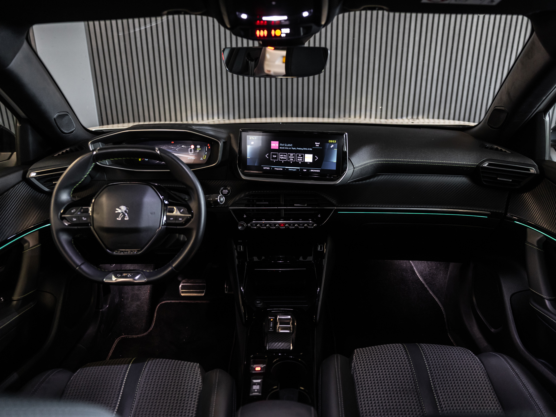 Foto van Peugeot E-2008