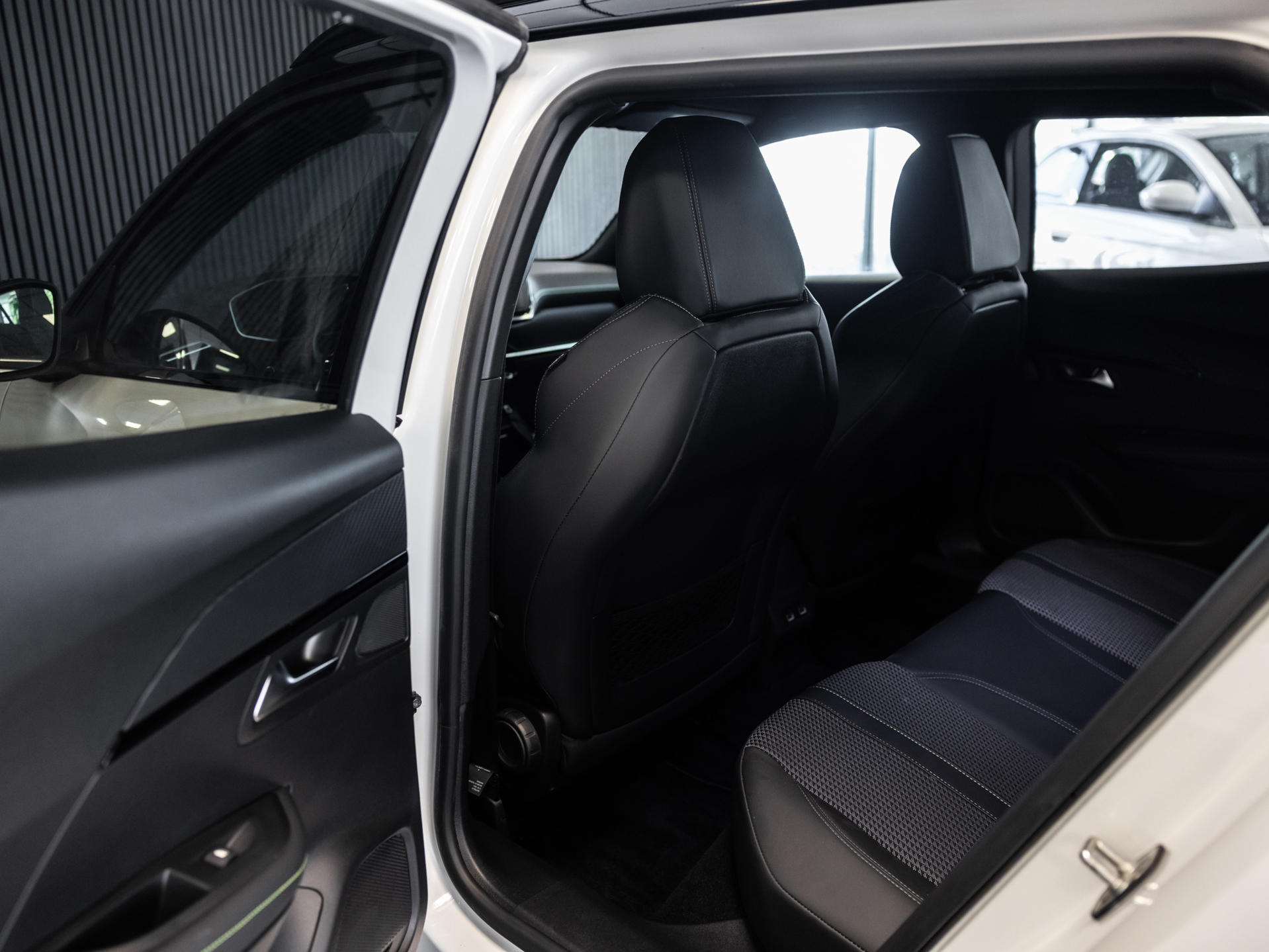 Foto van Peugeot E-2008