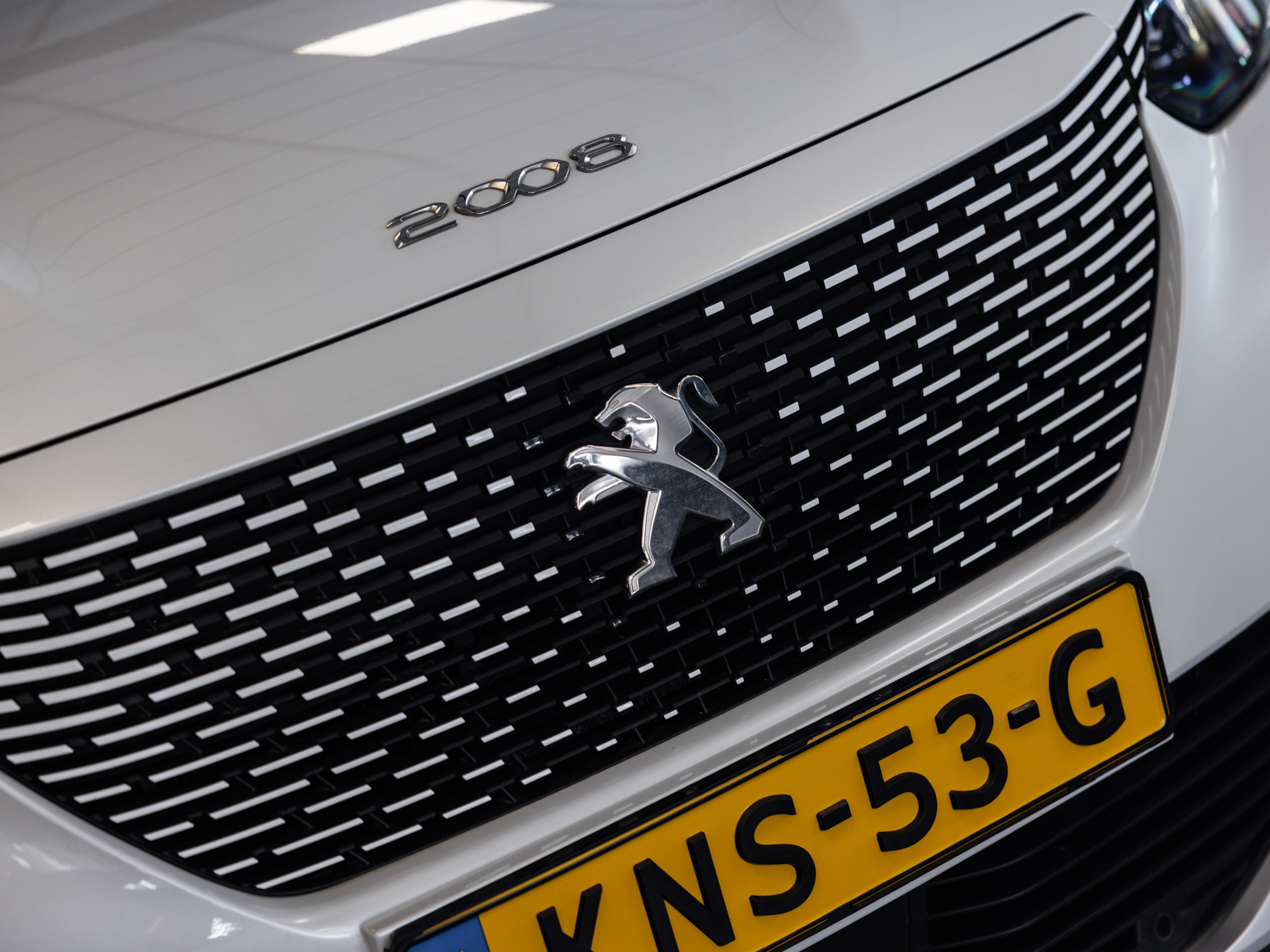 Foto van Peugeot E-2008