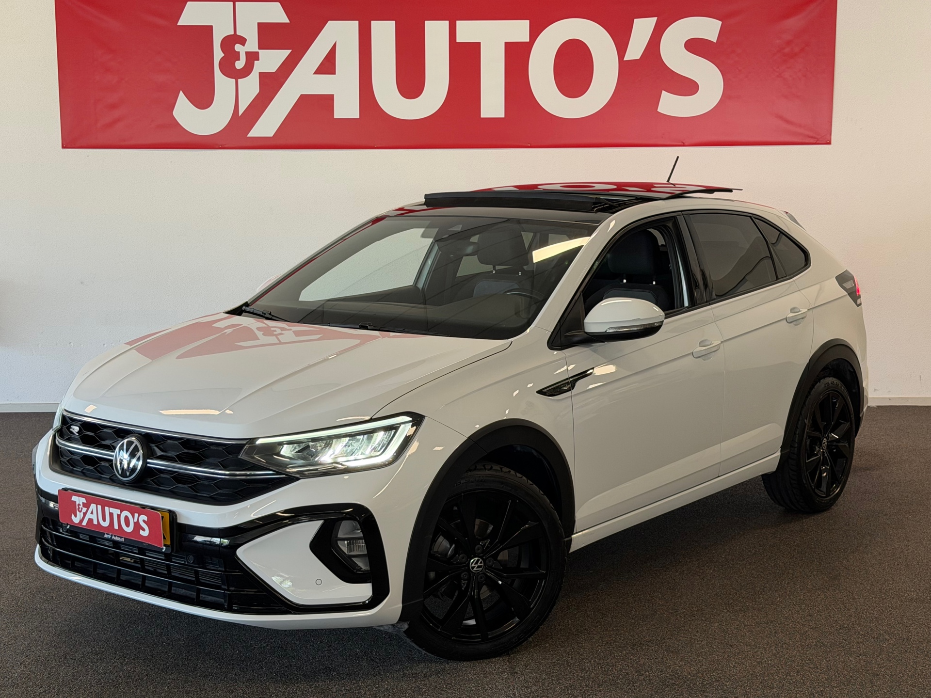 Volkswagen Taigo 1.0 TSI R-Line Business 2023 - voorkant