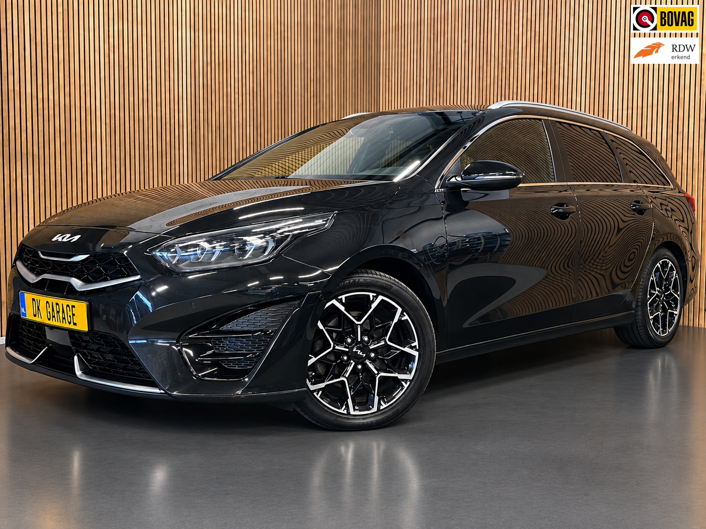 Kia Ceed Sportswagon 1.5 T-GDi GT-Line|161PK|AUTOMAAT|ACC|DIGITAL|KEYLESS|JBL|CARPLAY|ANDROID|STOEL+STUURVERW|CAMERA|CRUISE+CLIMA| 2024 - voorkant