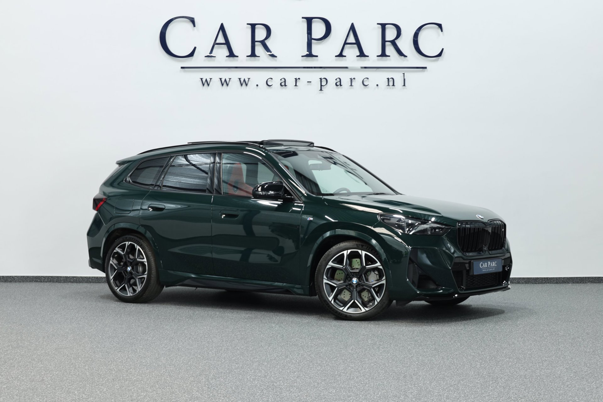 BMW X1 M35i 301+PK FULL/LASER/VIRTUAL/SFEER/HUD/PANO/LEER+S.VERWARMING+MEMORY/360/20" LMV/ACC/ECC/FABRIEKSGARANTIE! 2025 - voorkant