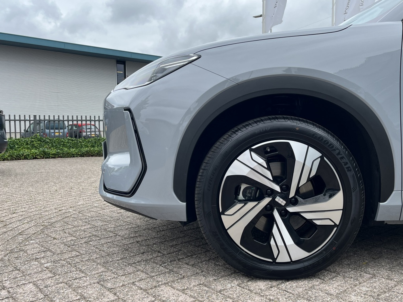Foto van Geely E5