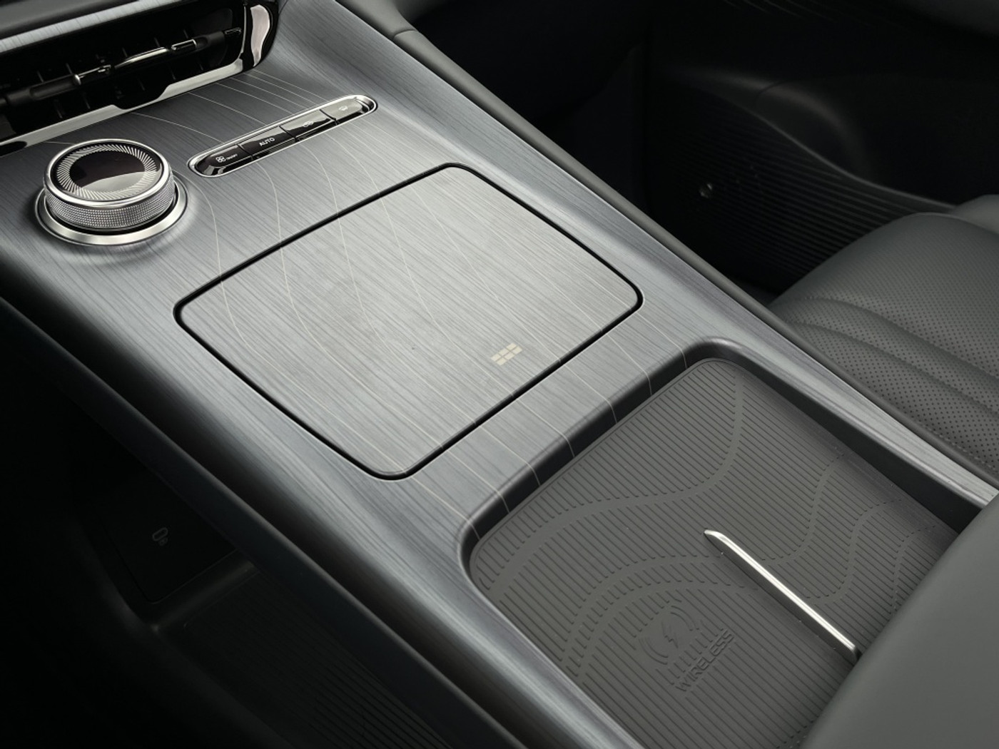 Foto van Geely E5