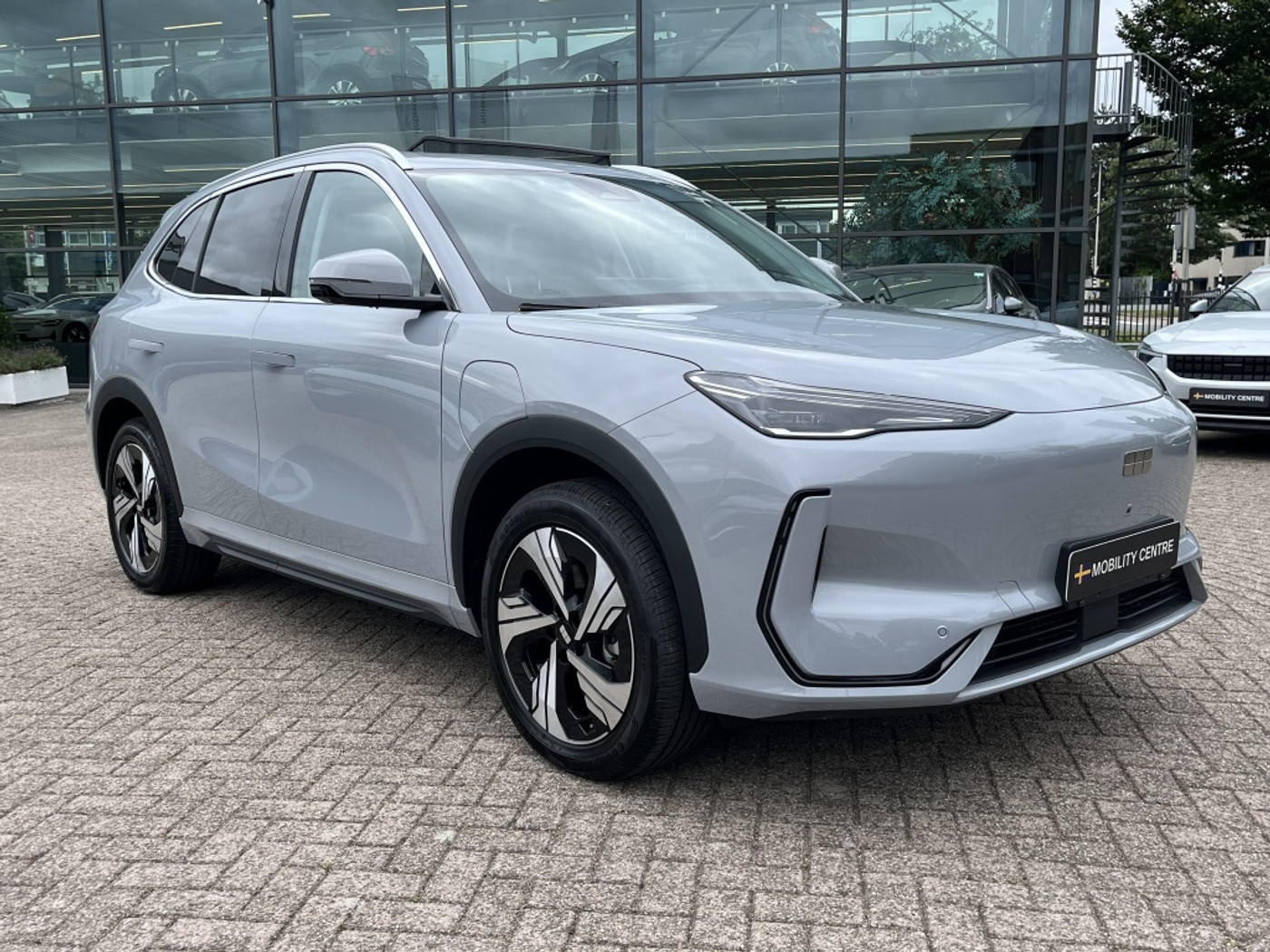 Foto van Geely E5