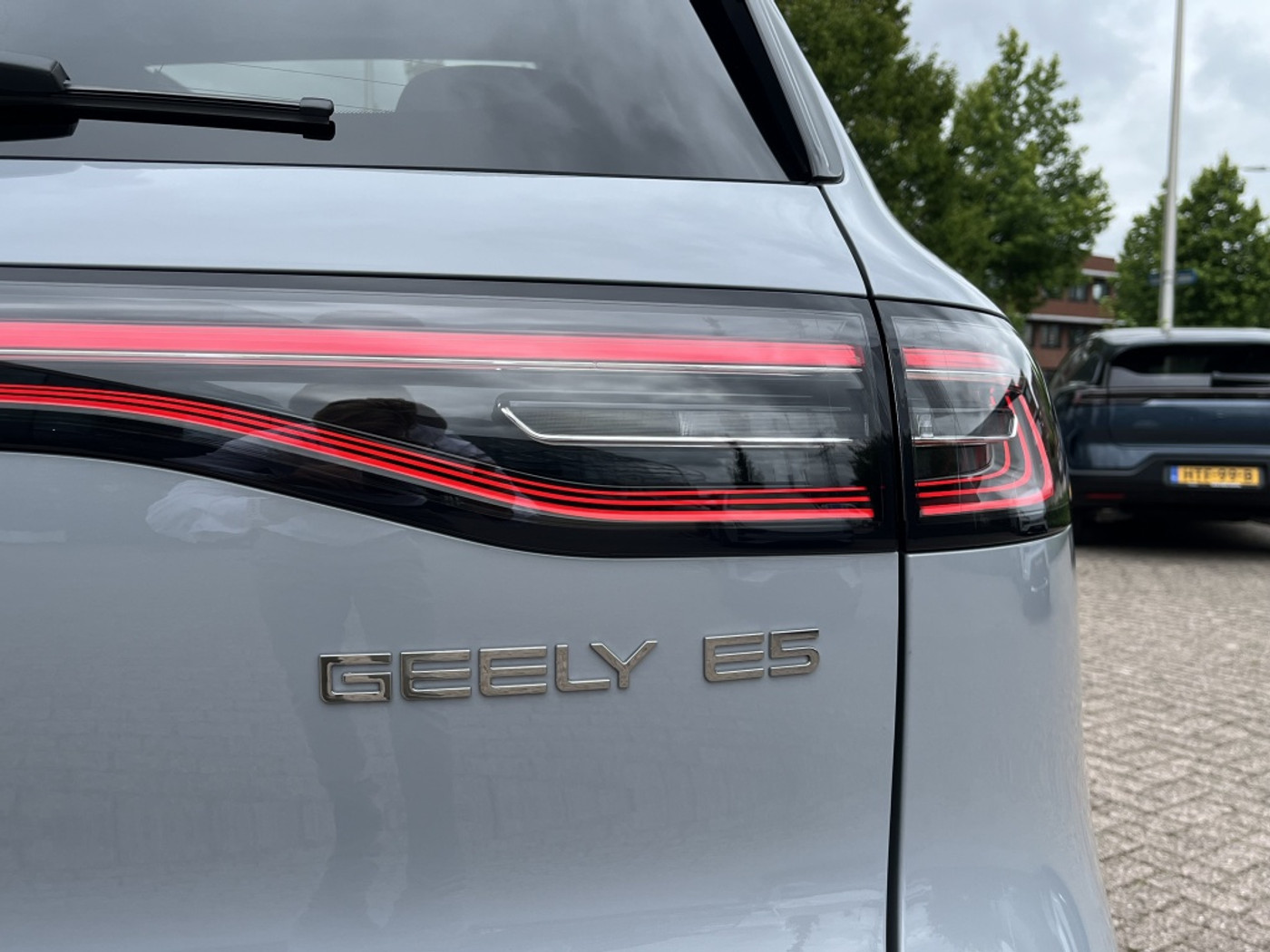 Foto van Geely E5