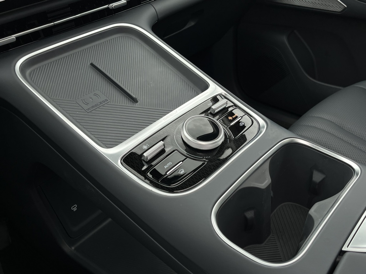 Foto van Geely Starray Em-i
