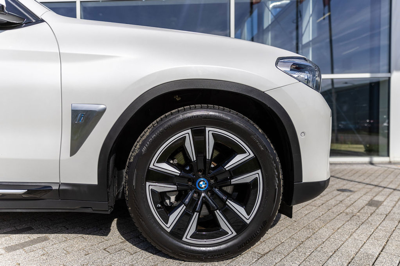 Foto van BMW Ix3