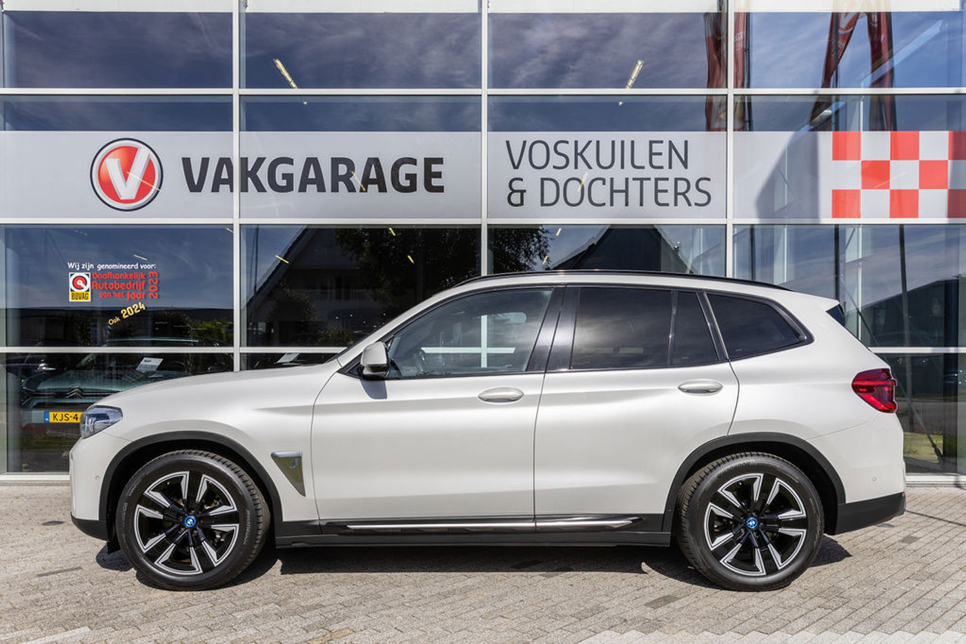 Foto van BMW Ix3