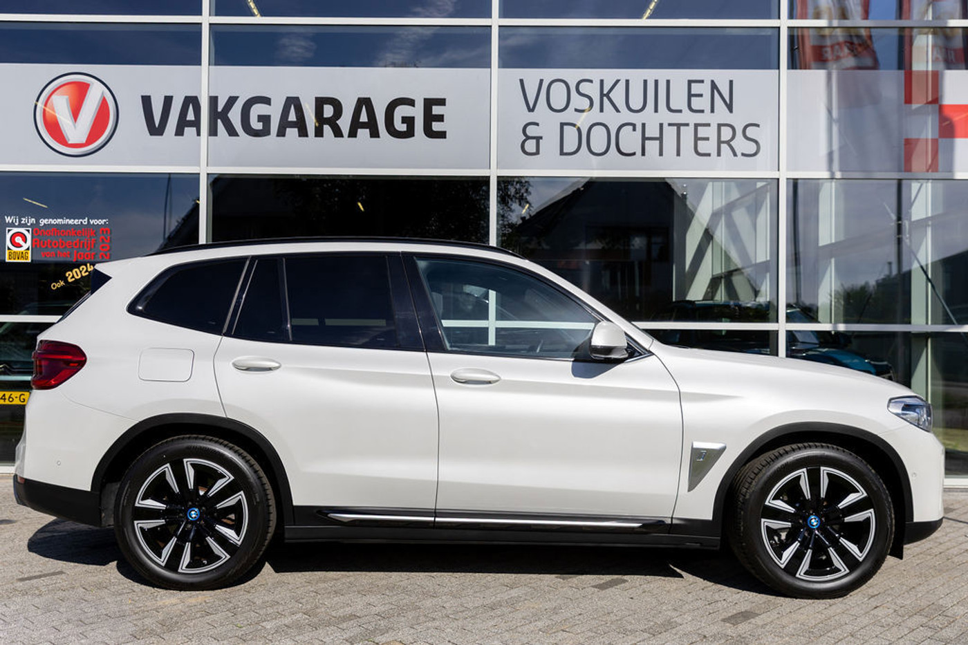 Foto van BMW Ix3