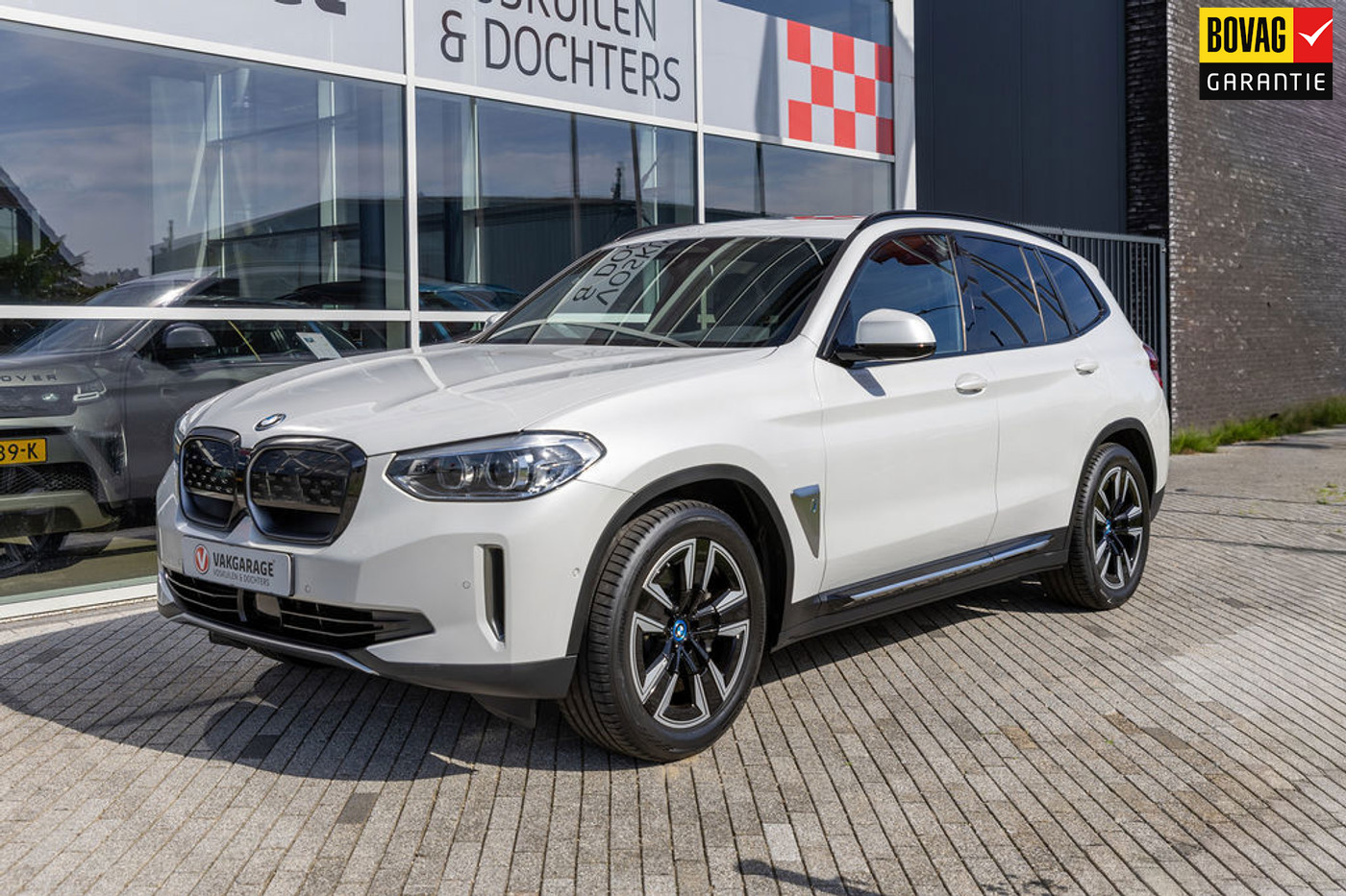 BMW Ix3 80 kWh M Sport Inspiring |Panorama | Trekhaak 2021 - voorkant