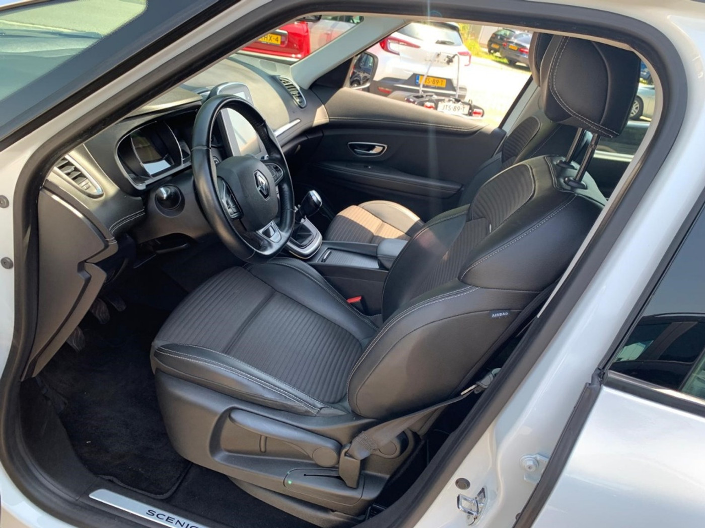 Foto van Renault Scenic Iv